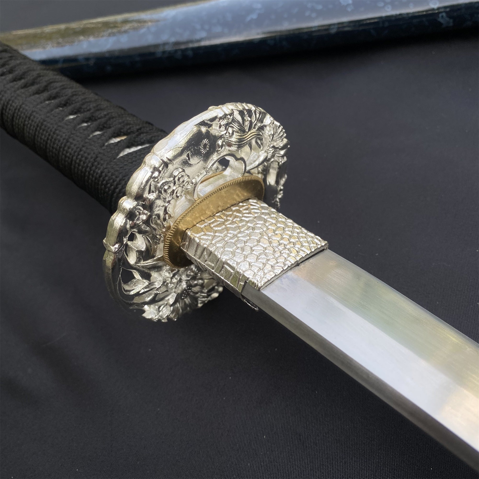 Traditional Samurai Katana Japanese Sword-Brave Troops - Tophatter Daily Deals