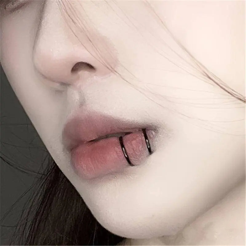Simple U-shaped Lip Ring Ear Clip Multipurpose Jewelry For Women 1 Pc Y2K - Tophatter Daily Deals