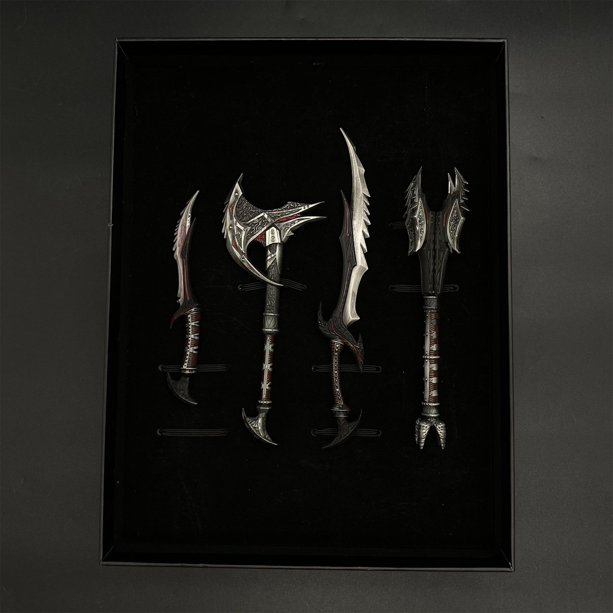 1/6 Scale Skyrim Daedric Weapon Metal Crafts For Collection 4 In 1 Pack - Tophatter Daily Deals