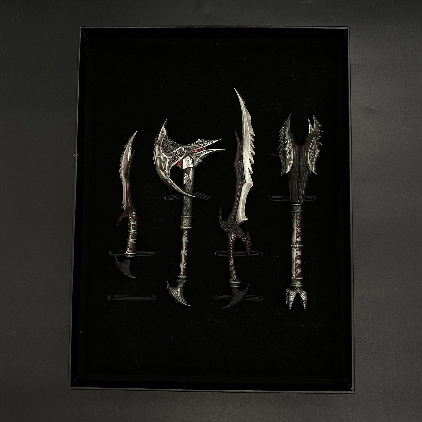 1/6 Scale Skyrim Daedric Weapon Metal Crafts For Collection 4 In 1 Pack - Tophatter Daily Deals
