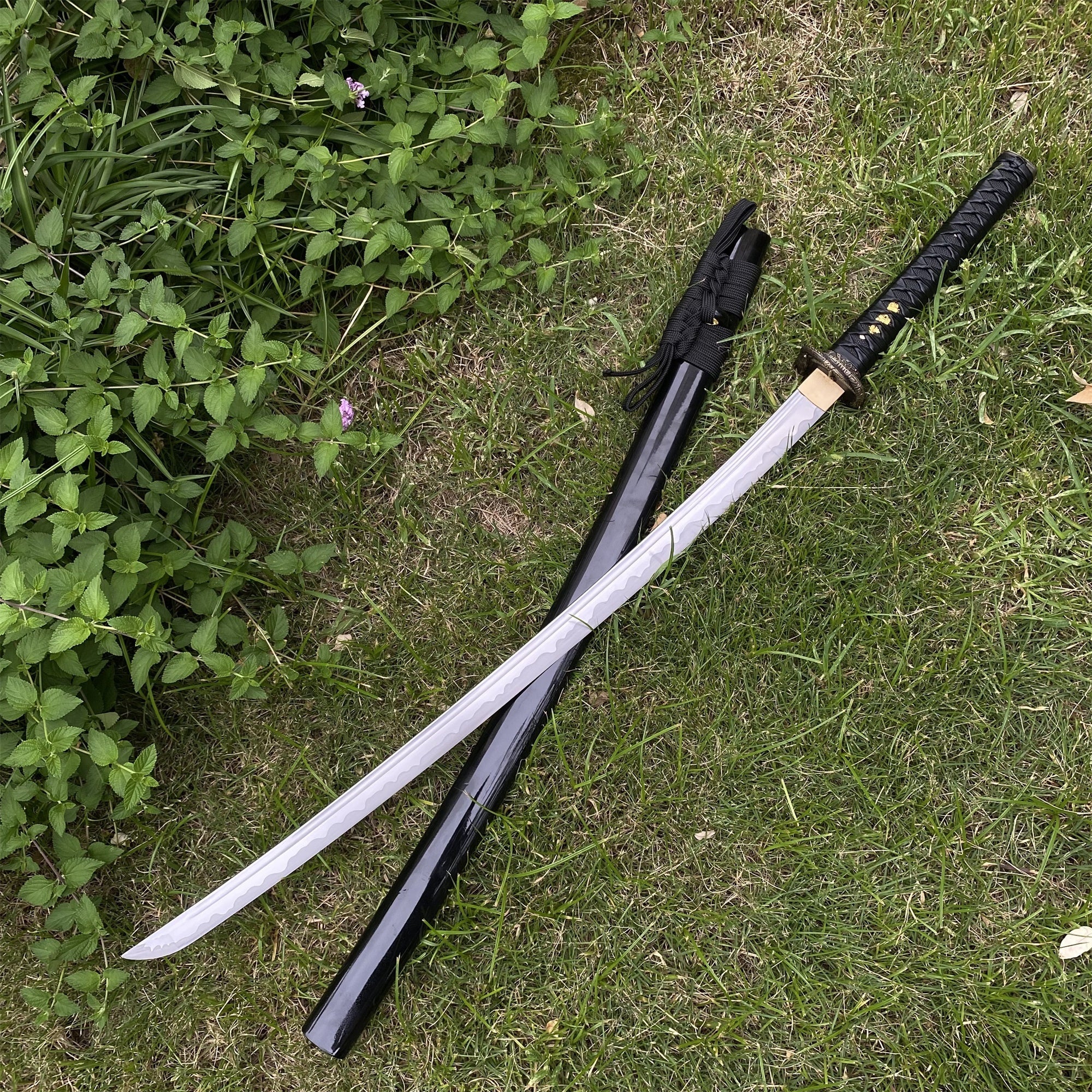 Skyrim Katana Blade Sword Akaviri Sword Manganese Steel IRL Replica - Tophatter Daily Deals