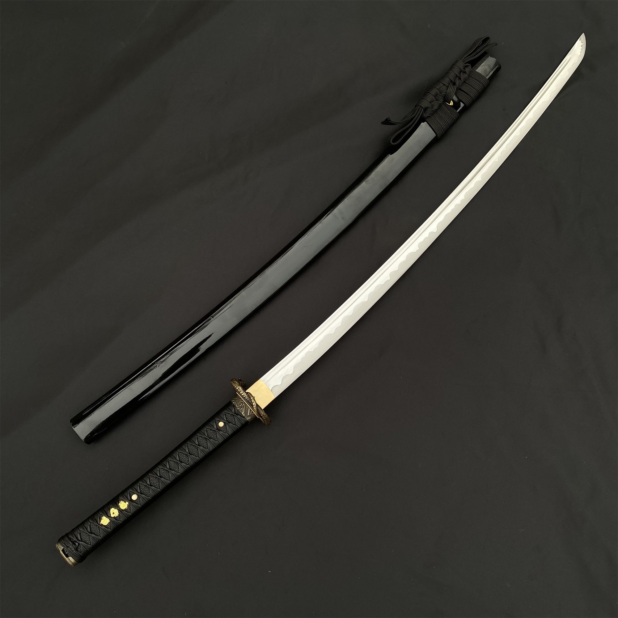 Skyrim Katana Blade Sword Akaviri Sword Manganese Steel IRL Replica - Tophatter Daily Deals