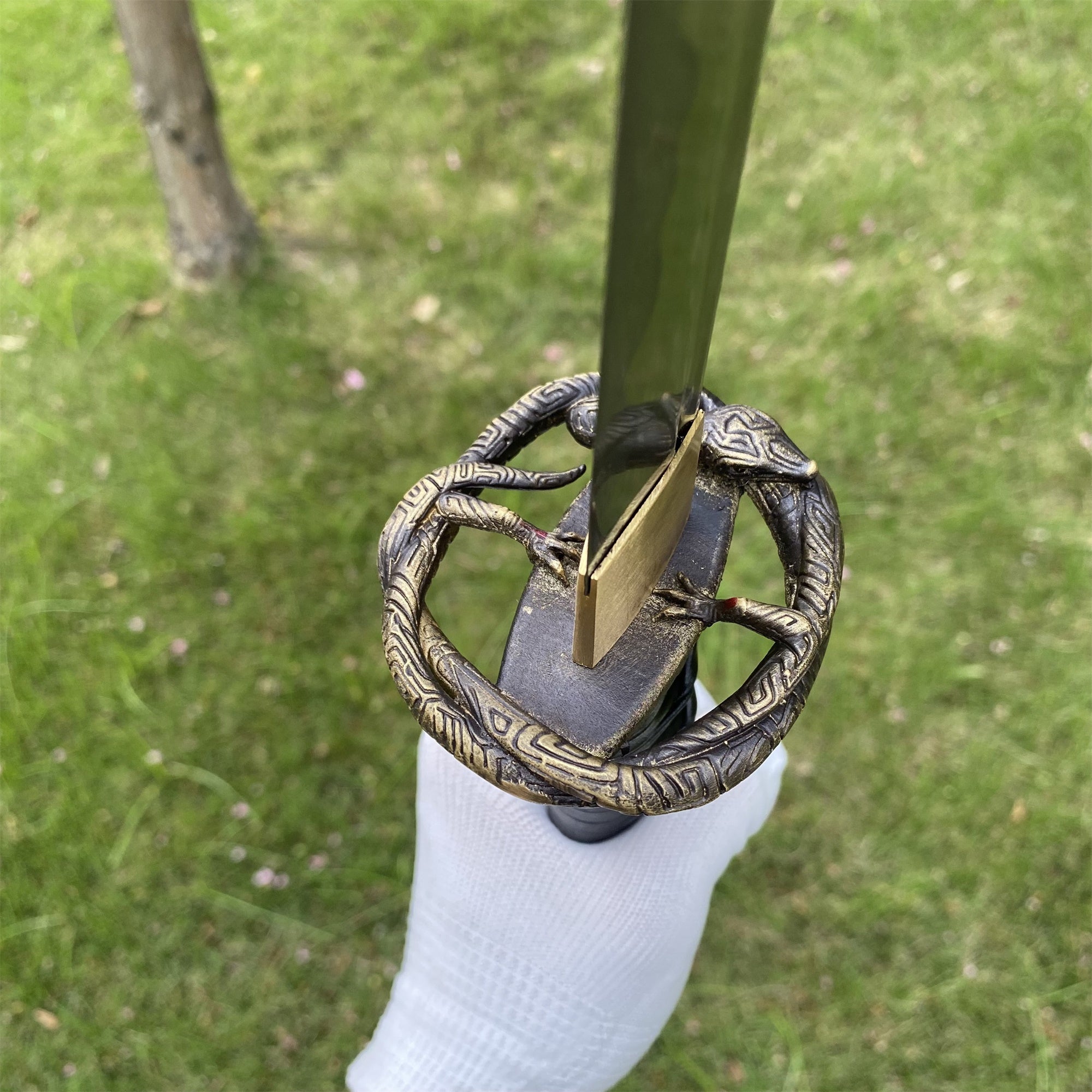 Skyrim Katana Blade Sword Akaviri Sword Manganese Steel IRL Replica - Tophatter Daily Deals