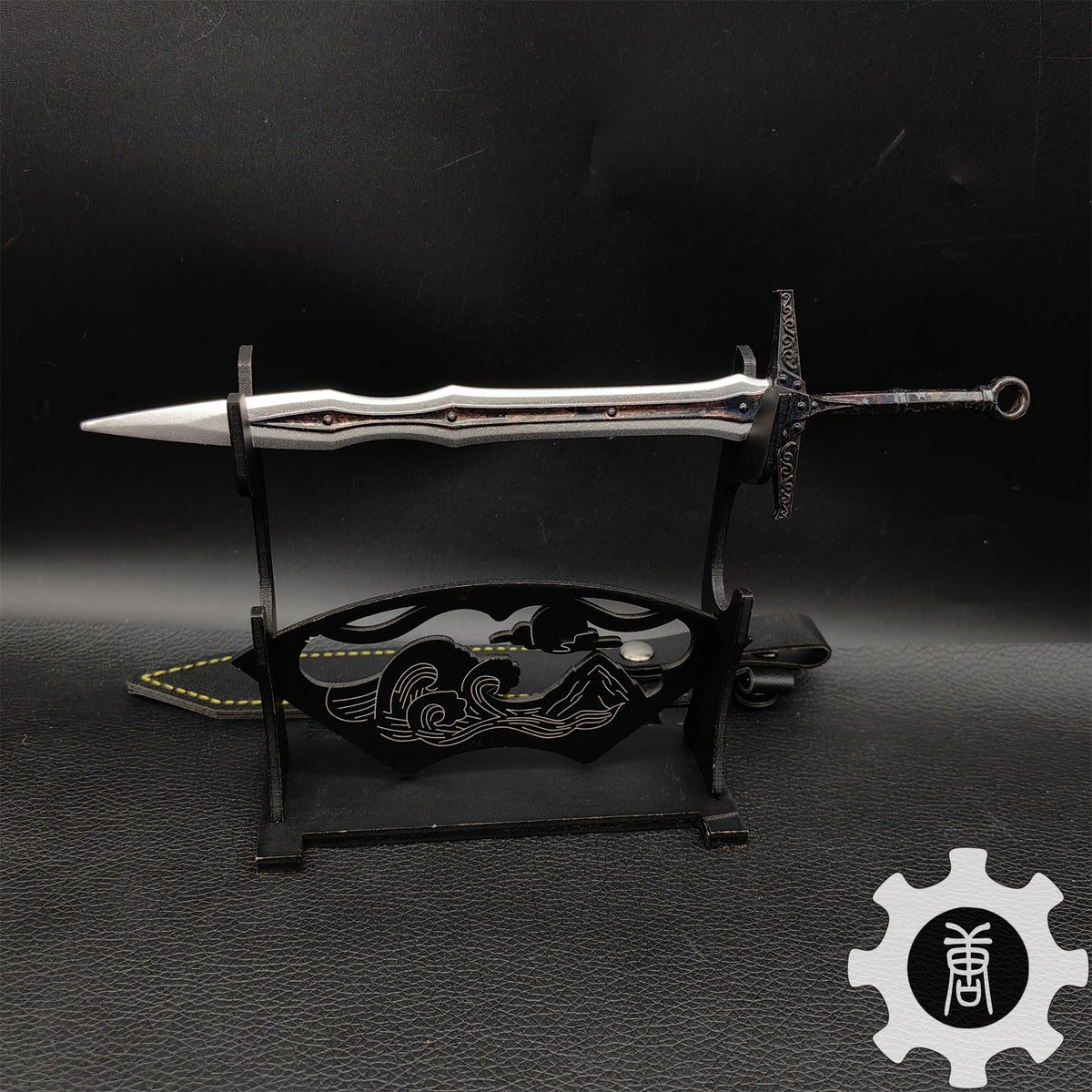 Skyrim Dragonborn Special Game Weapon Props 10 In 1 Pack Dragon Bone Sword & Stand - Tophatter Daily Deals