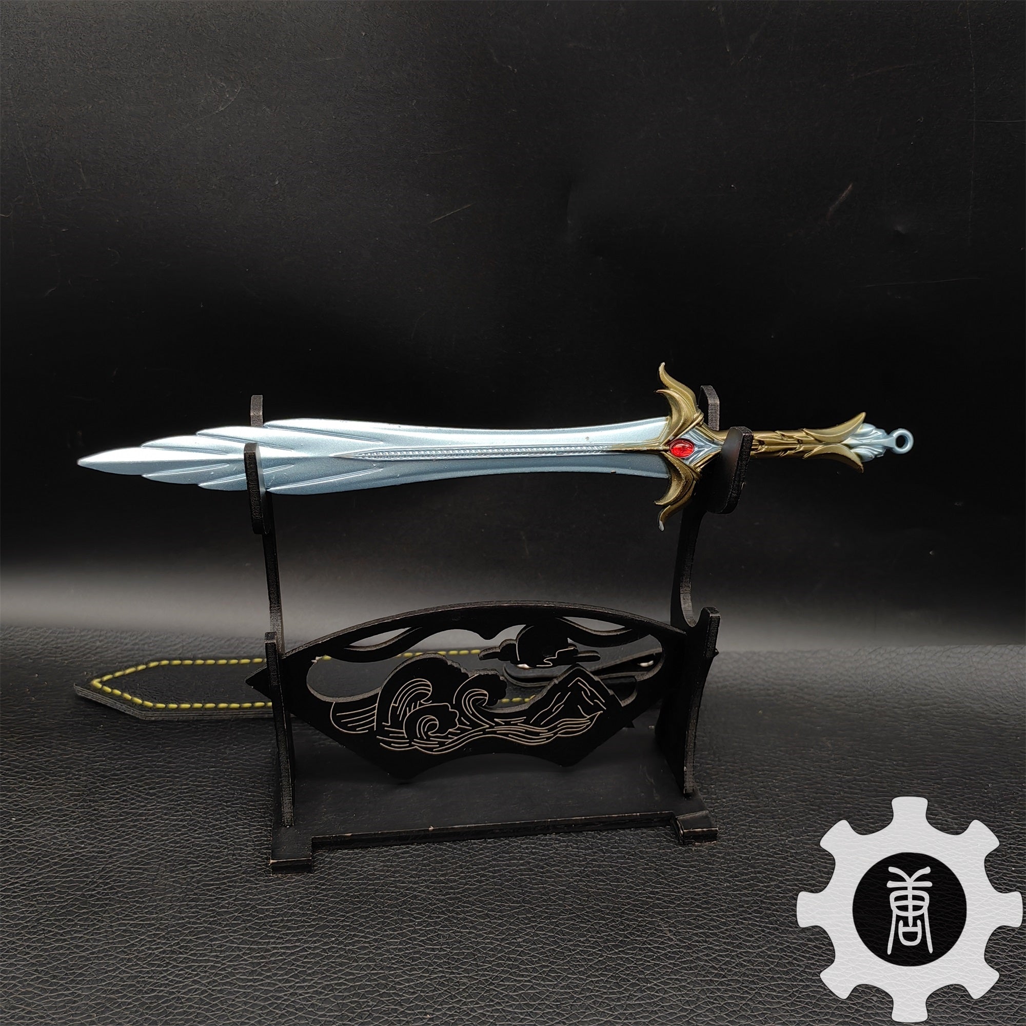 Skyrim Dragonborn Special Game Weapon Props 10 In 1 Pack Chillrend & Stand - Tophatter Daily Deals