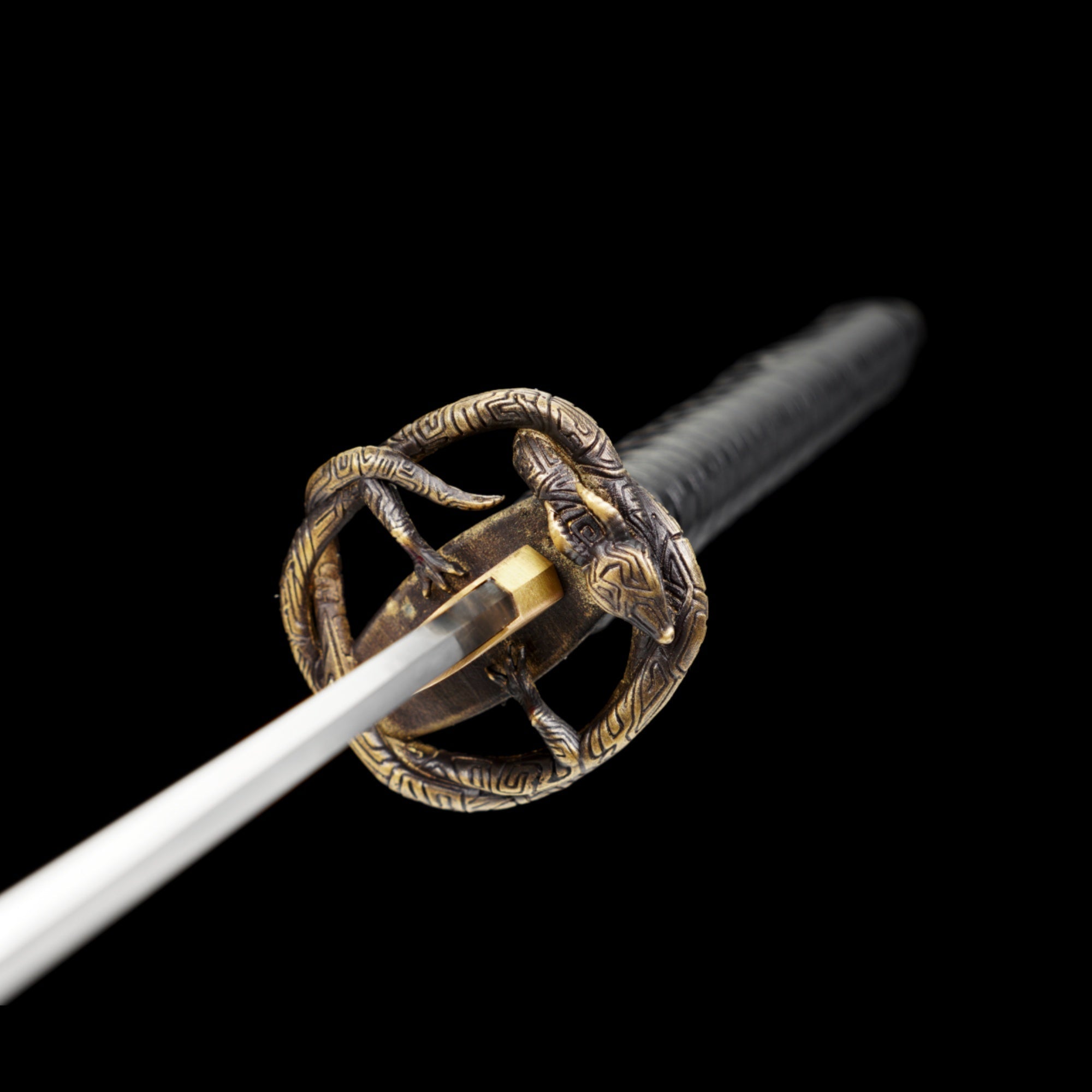 Skyrim Katana Blade Sword Akaviri Sword Manganese Steel IRL Replica - Tophatter Daily Deals