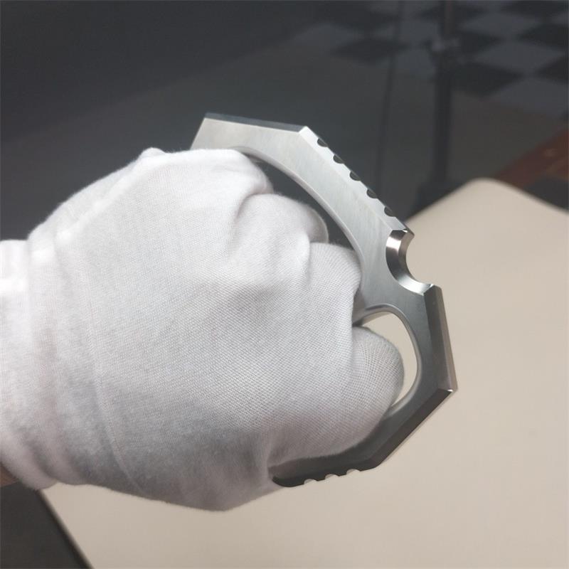 304 Precision Solid Steel Knuckle Duster - Tophatter Daily Deals