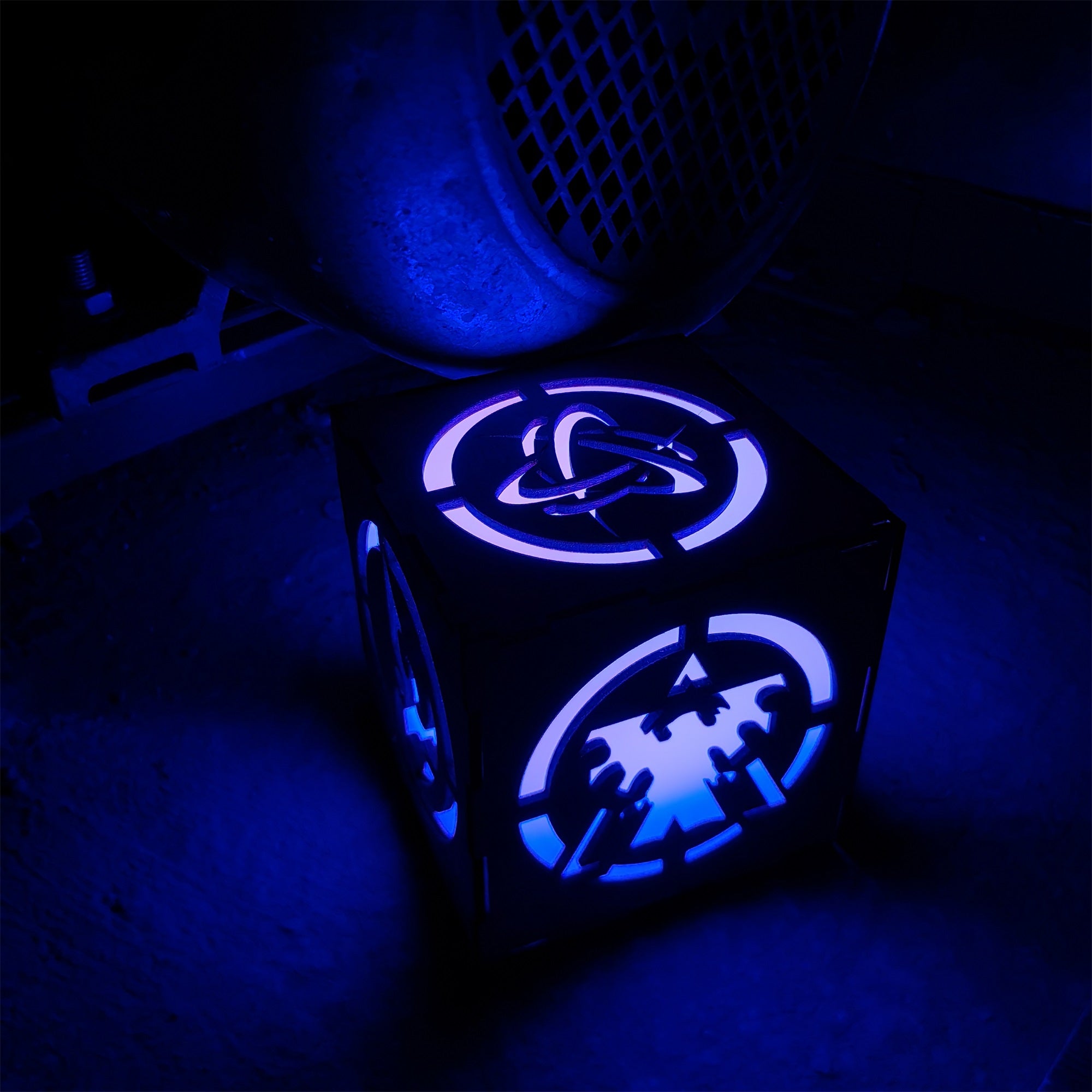 Hybrid Protoss Inspired Wood Cube Light Desk Decor - Tophatter Daily Deals