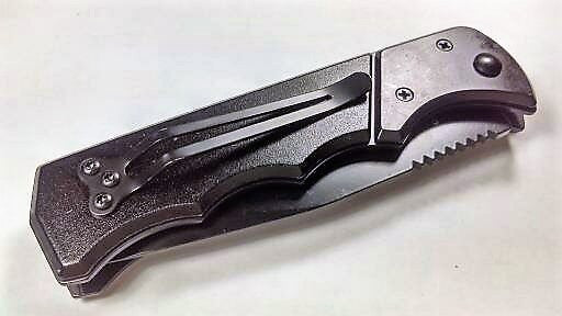 Black Tactical Diamond Grip Automatic Knife Serrated w/ Saftey Lock Knife-Auto - Tophatter Daily Deals