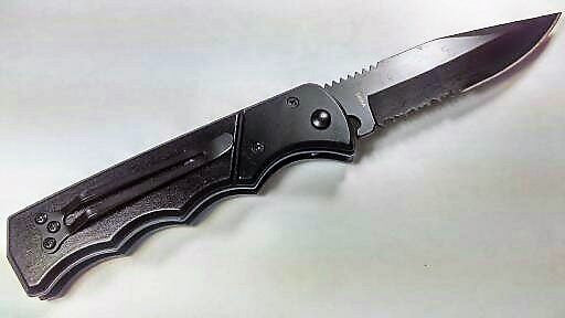 Black Tactical Diamond Grip Automatic Knife Serrated w/ Saftey Lock Knife-Auto - Tophatter Daily Deals