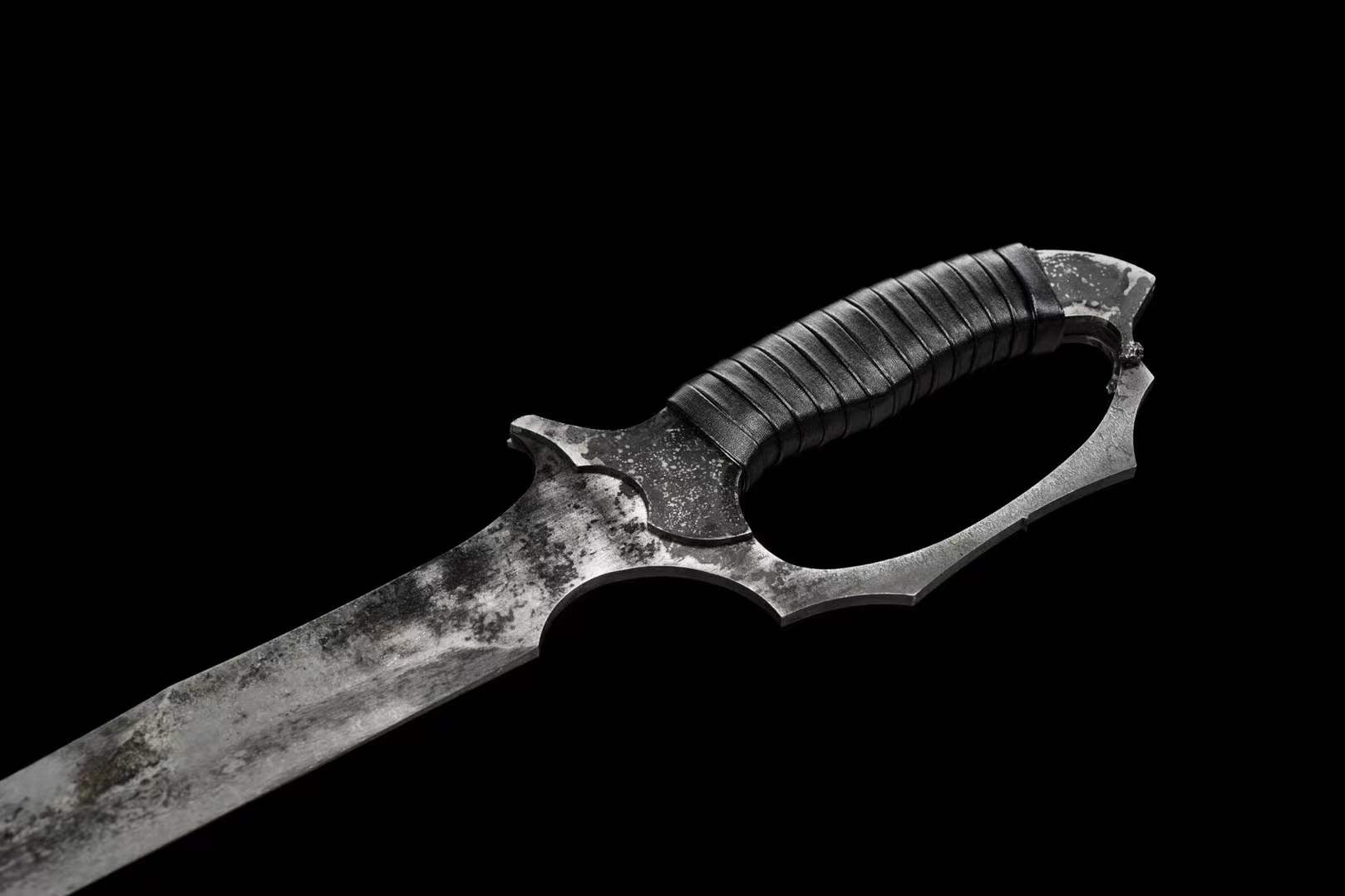 The D'Capitan: Sabre - Tophatter Daily Deals