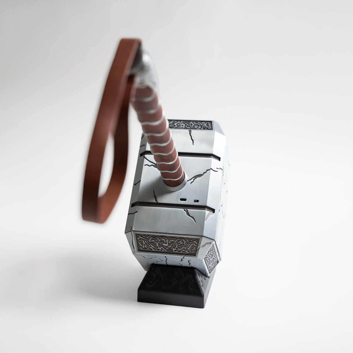 Thor's reconstituted "Mjolnir" Hammer (LED) Movie/TV show weapons - Tophatter Daily Deals