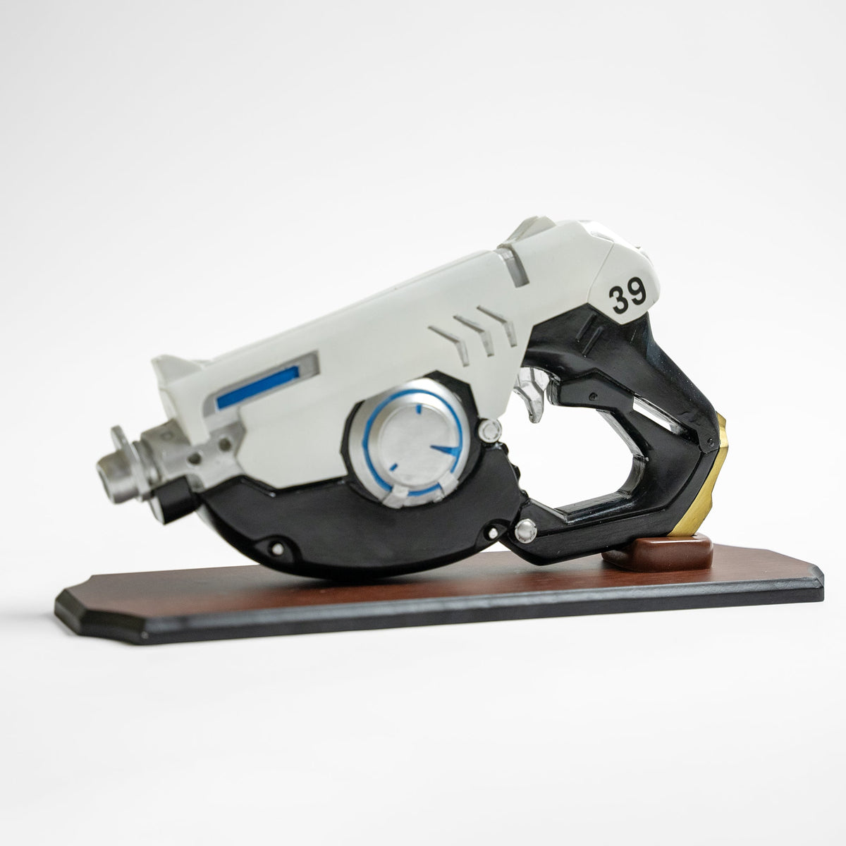 Tracer's Gun Replica (Resin) Video Game Sword - Tophatter Daily Deals