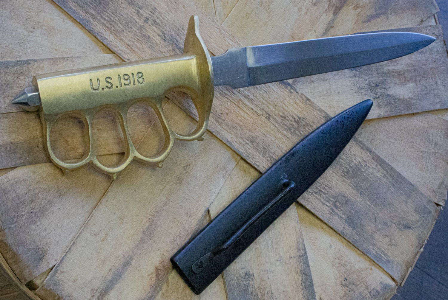 Trench Knife 11 Inch Carbon Steel Dagger Real Brass Knuckles Knife-Fixed - Tophatter Daily Deals