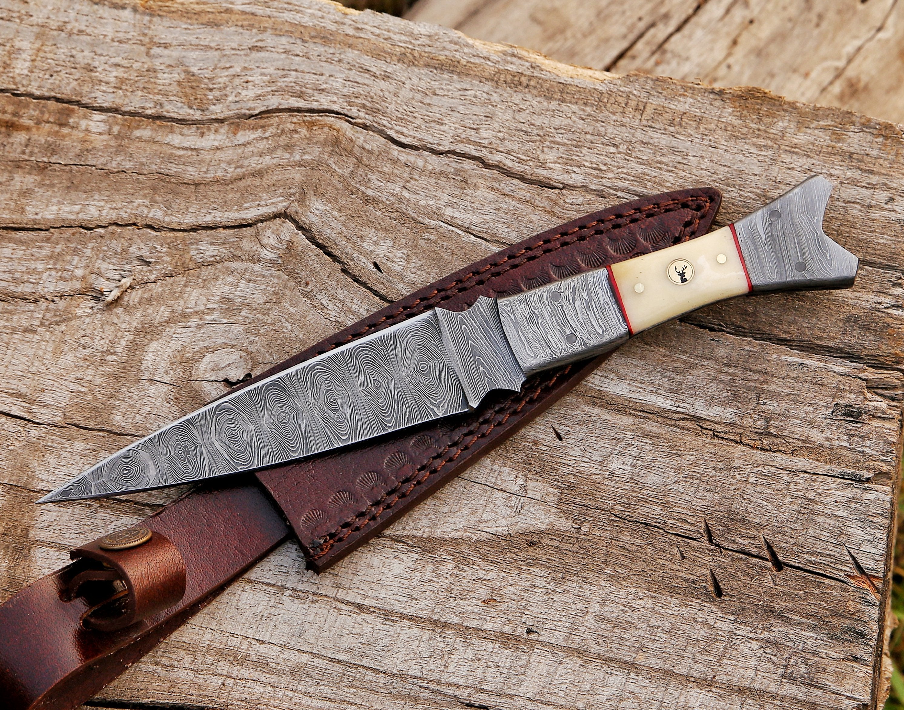 Fixed Blade Handmade Damascus Steel Hunting Dagger Knife Bone Handle - TOPHATTER'S ARMORY DEALS Collectible Weapons - Tophatter Daily Deals