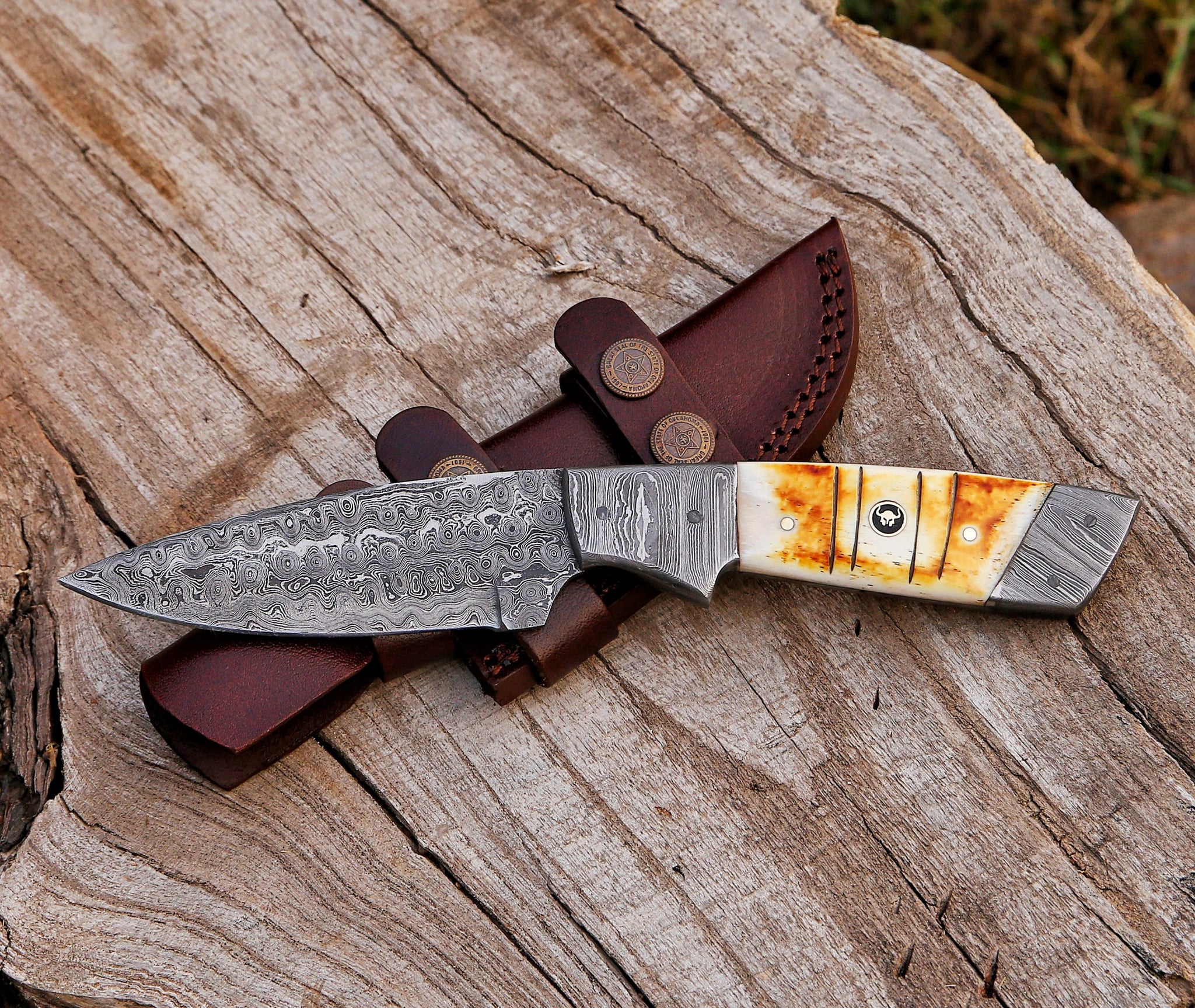 9.5" Custom Handmade Damascus Steel Hunting Skinning Knife Bone - TOPHATTER'S ARMORY DEALS Collectible Weapons - Tophatter Daily Deals