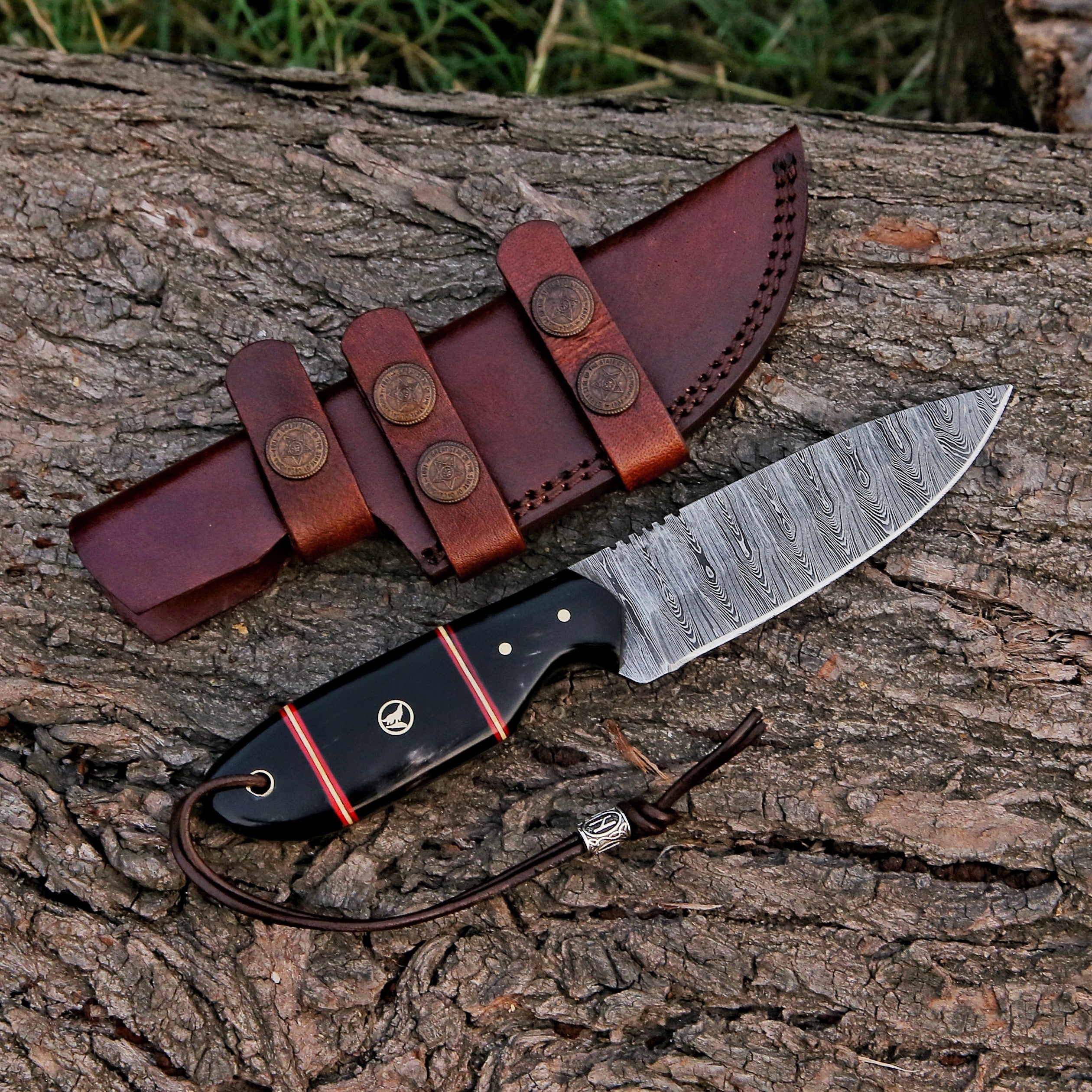 Custom Handmade Damascus Steel Hunting Skinning Knife - TOPHATTER'S ARMORY DEALS Collectible Weapons - Tophatter Daily Deals
