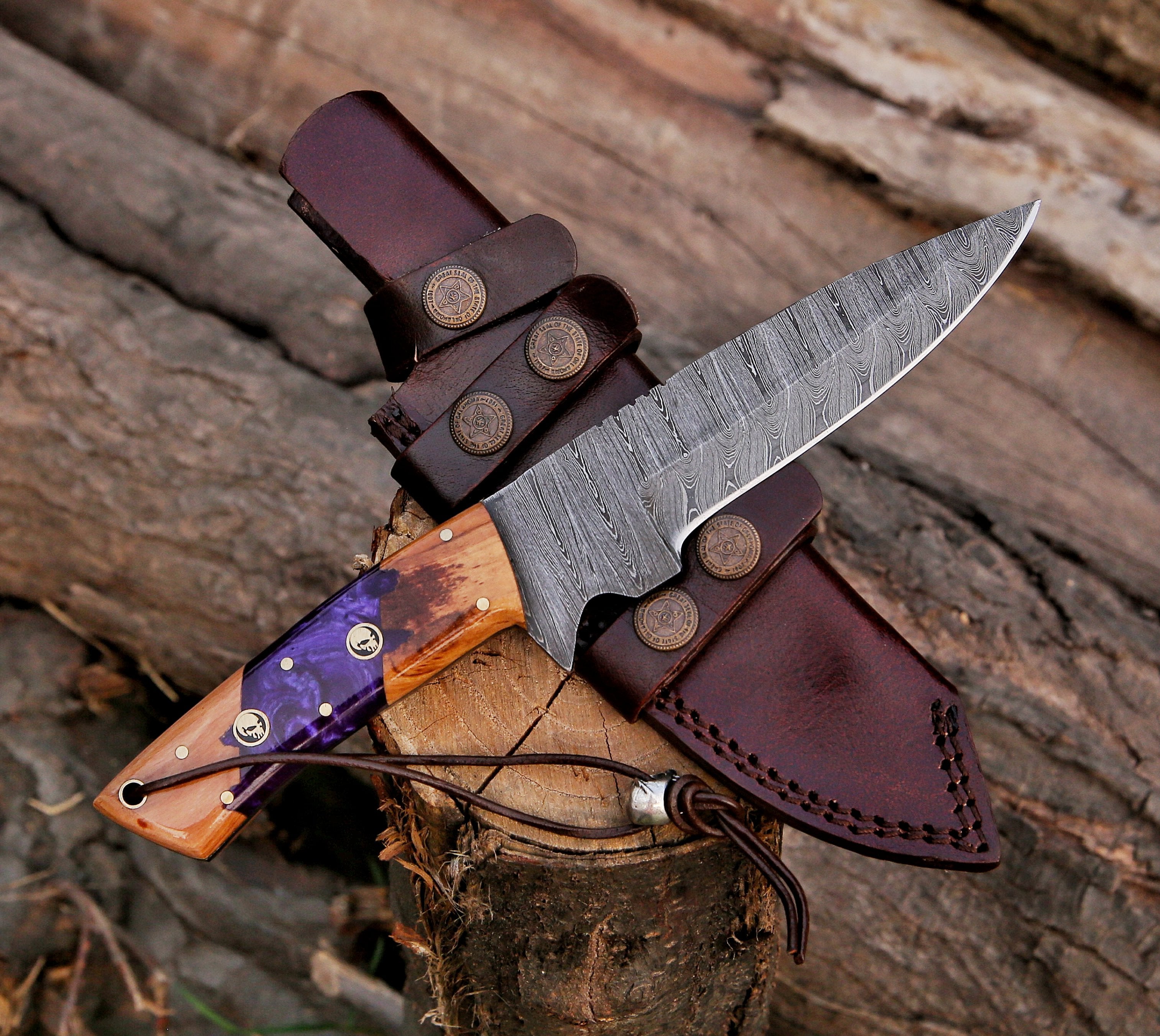 Fixed Blade Damascus Steel Custom Handmade Hunting Skinning Knife - TOPHATTER'S ARMORY DEALS Collectible Weapons - Tophatter Daily Deals