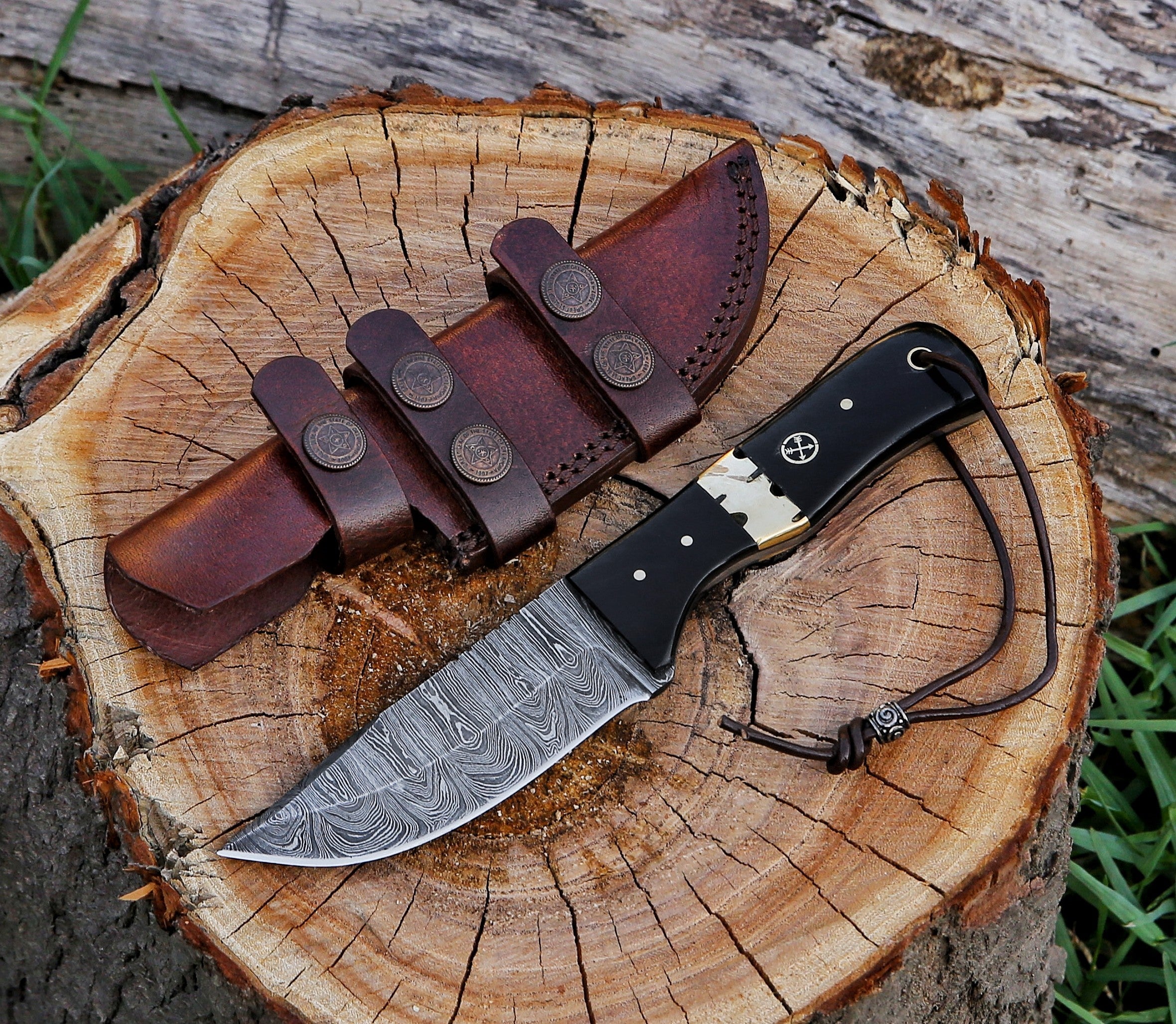 Custom Handmade Damascus Steel Hunting Skinning Knife Horn Handle - TOPHATTER'S ARMORY DEALS Collectible Weapons - Tophatter Daily Deals