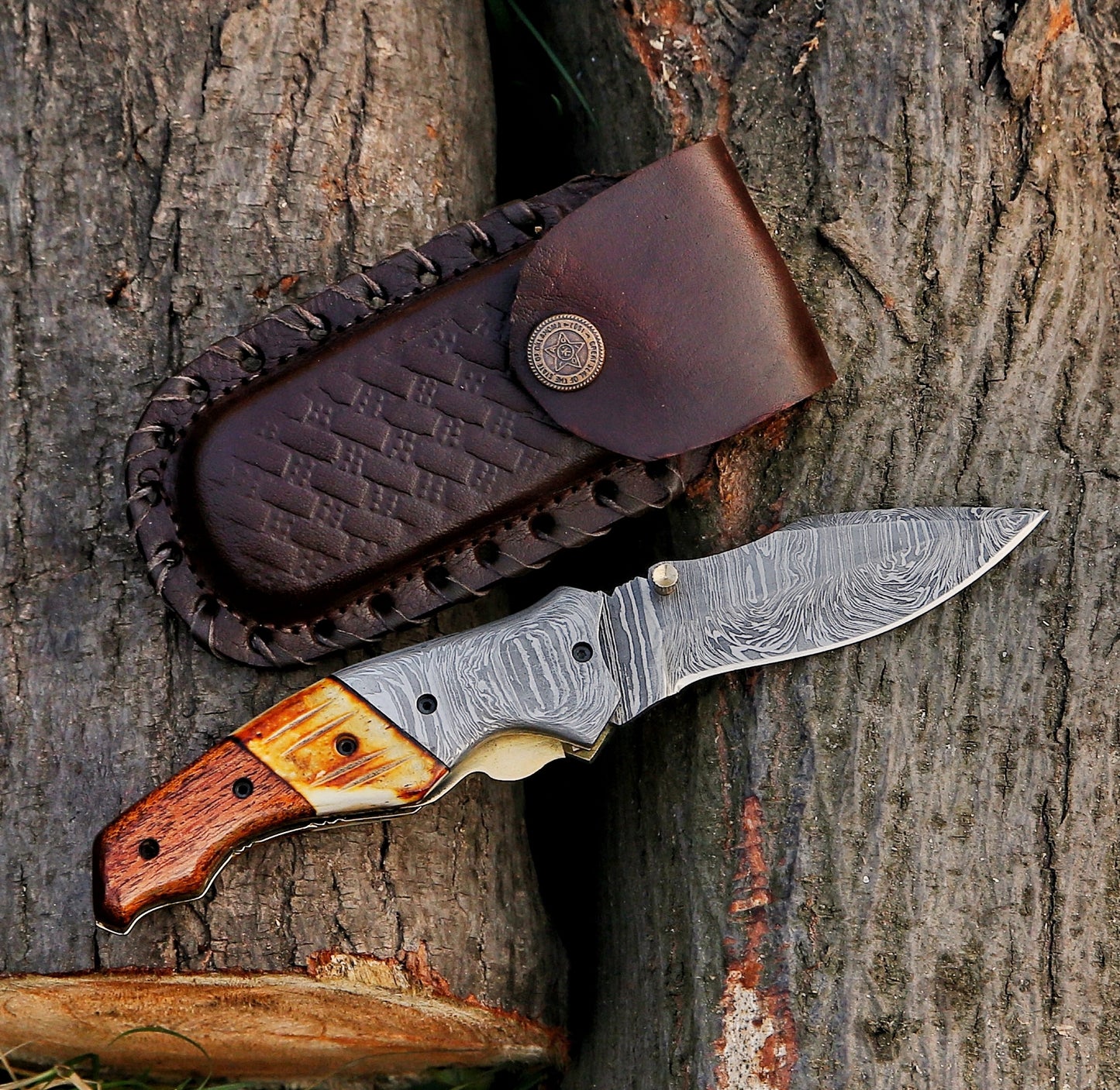 8.9" Damascus Steel Custom Handmade Folding Pocket Knife - TOPHATTER'S ARMORY DEALS Collectible Weapons - Tophatter Daily Deals