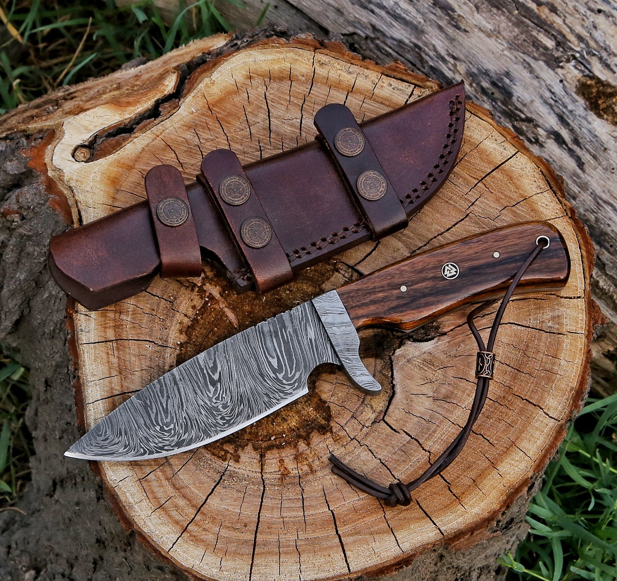 Fixed Blade Handmade Damascus Steel Hunting Bowie Knife 10" - TOPHATTER'S ARMORY DEALS Collectible Weapons - Tophatter Daily Deals