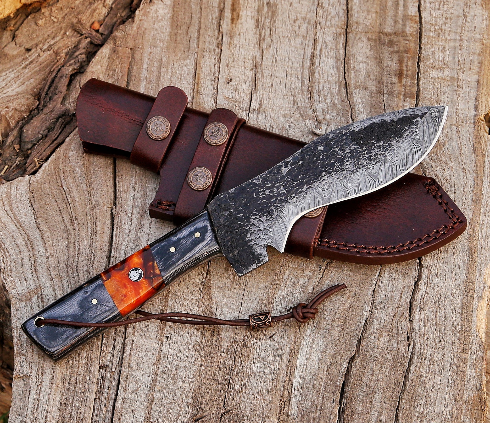 11.5" Custom Handmade Hammered Damascus Steel Hunting Bowie Knife - Tophatter's Inc. Weapons Store Online Collectible Weapons - Tophatter Daily Deals