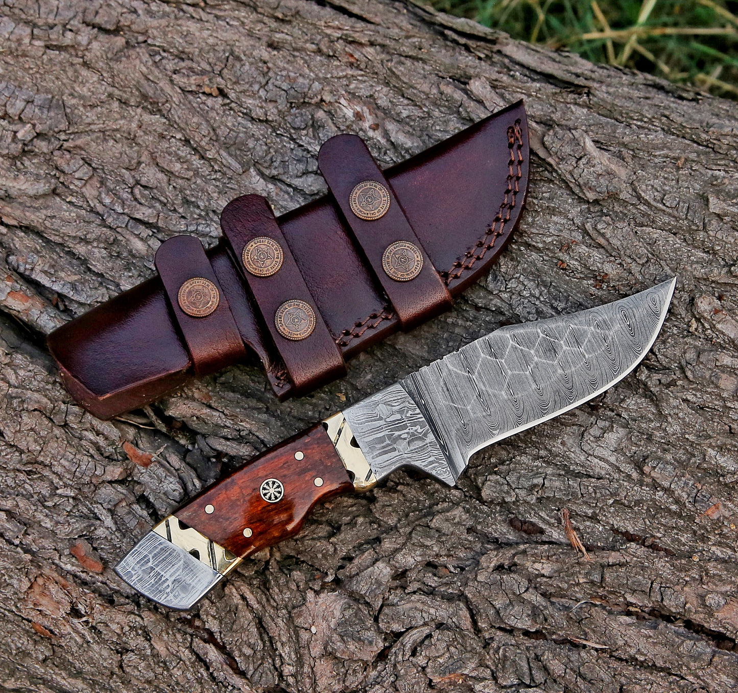9.5" Custom Handmade Hammered Damascus Steel Hunting Skinning Knife - TOPHATTER'S ARMORY DEALS Collectible Weapons - Tophatter Daily Deals