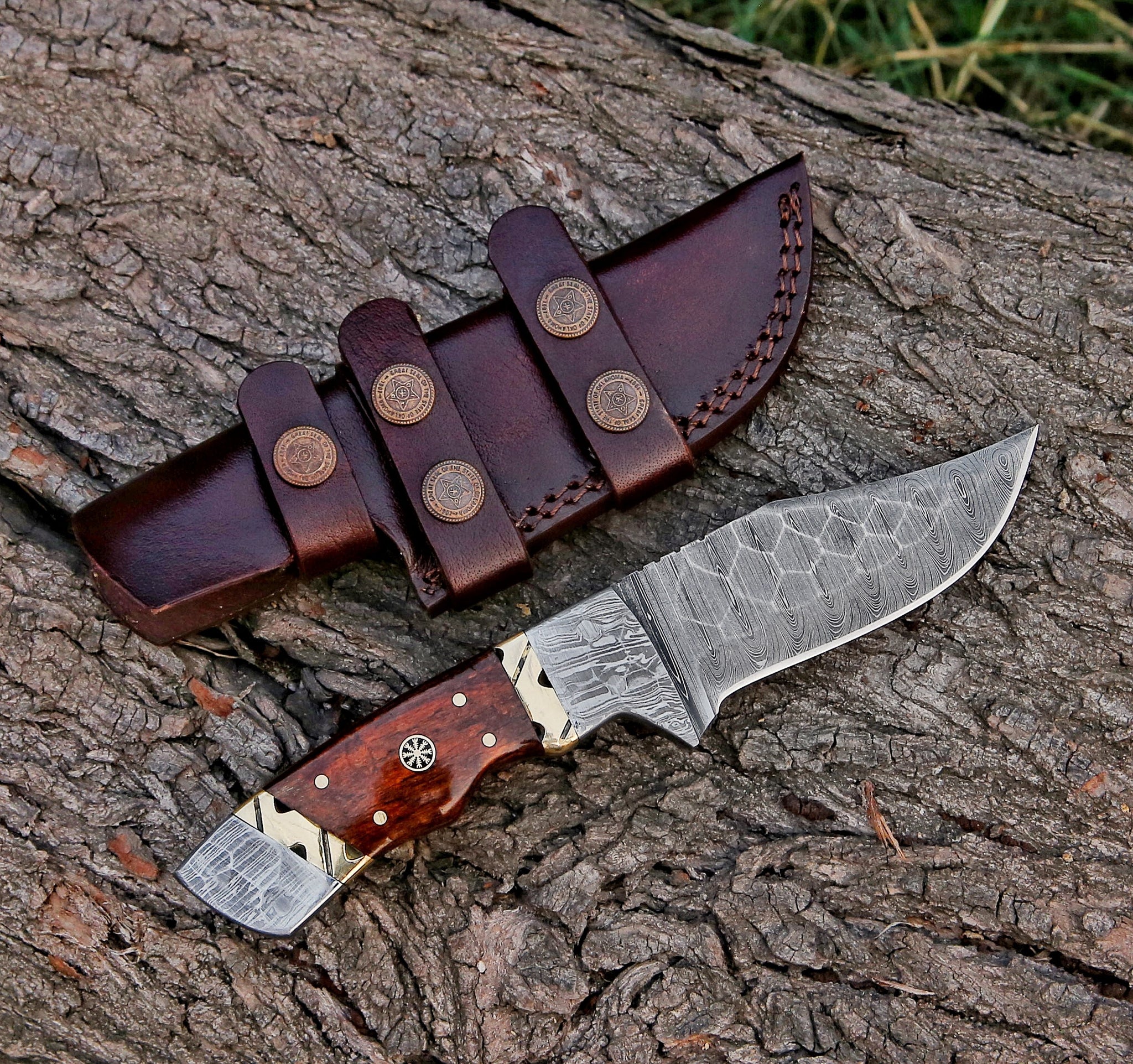 9.5" Custom Handmade Hammered Damascus Steel Hunting Skinning Knife - TOPHATTER'S ARMORY DEALS Collectible Weapons - Tophatter Daily Deals