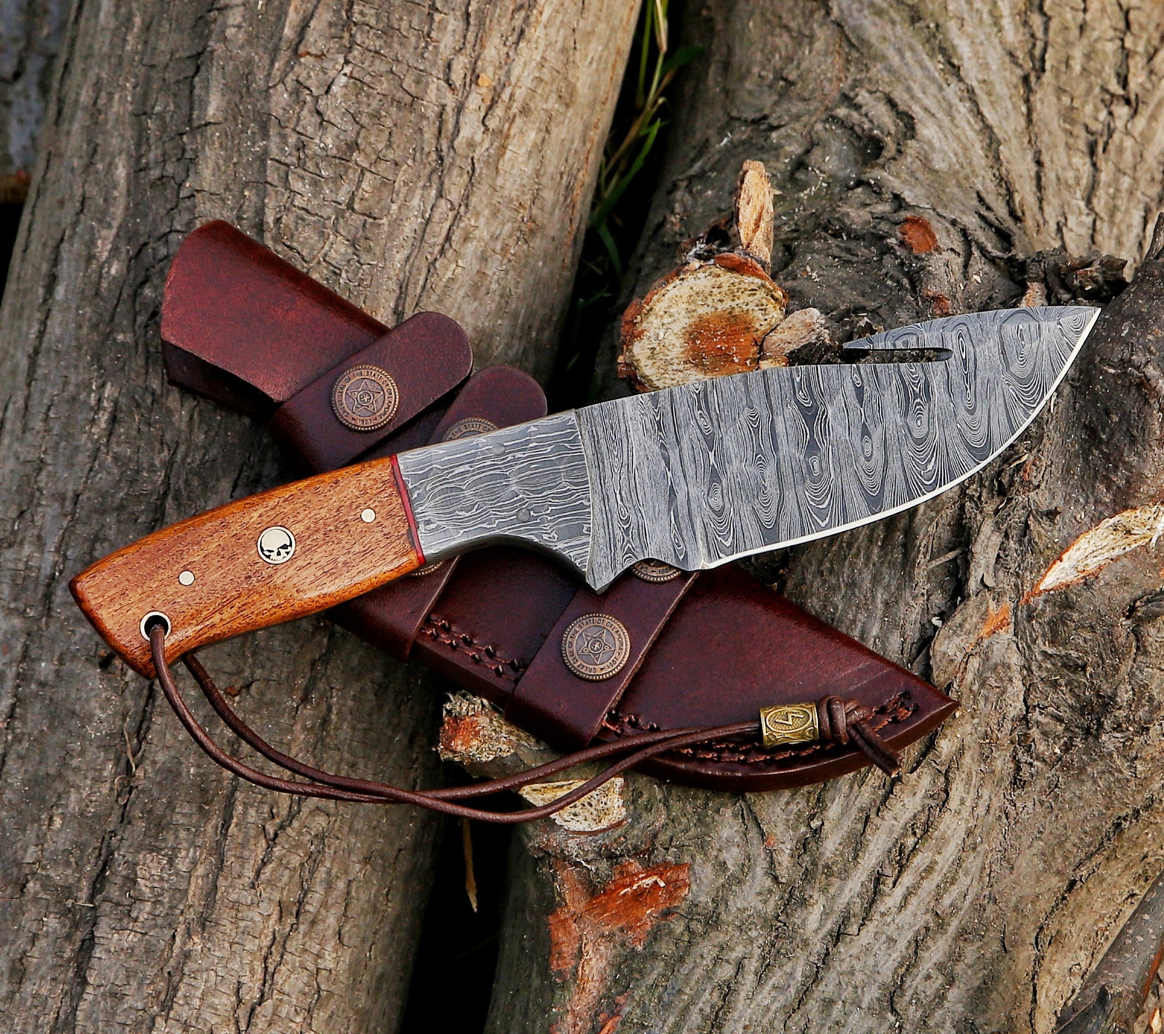9.5" Gut Hook Damascus Steel Custom Handmade Hunting Skinning Knife - Tophatter's Guns'N'Weapons Store Collectible Weapons - Tophatter Daily Deals
