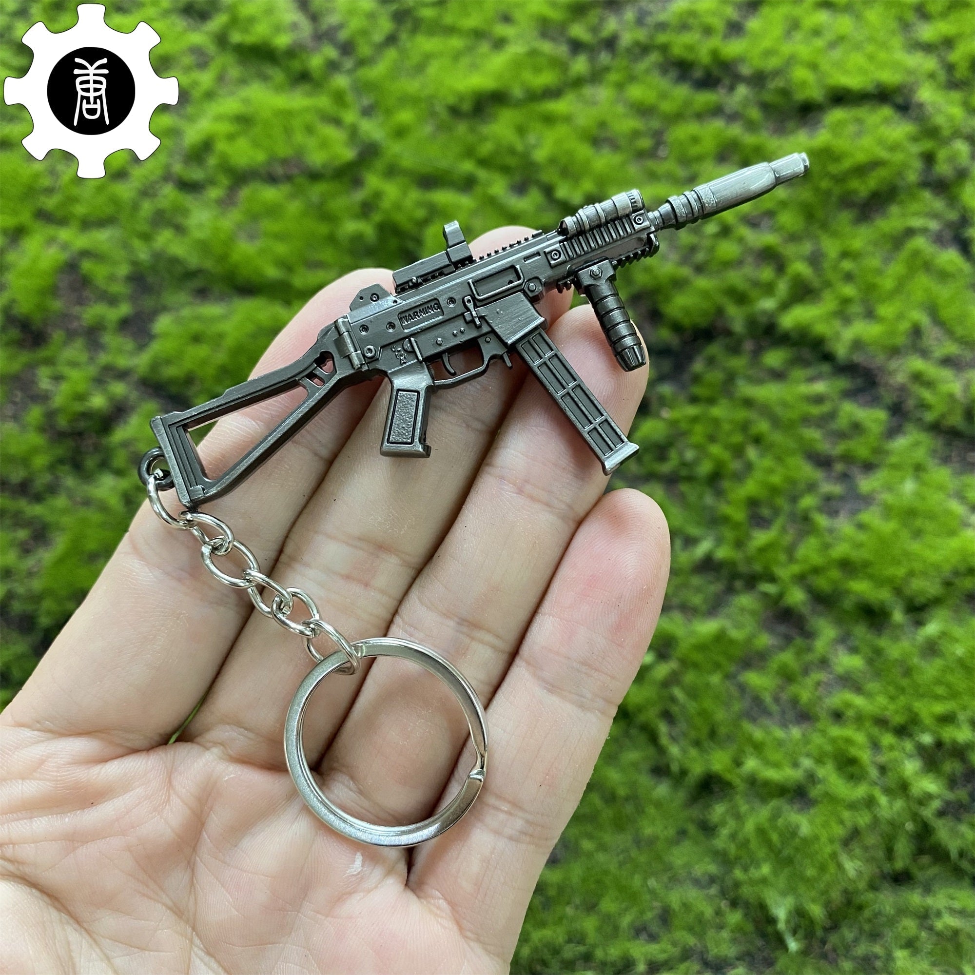 10 in 1 World Famous Submachine Gun SMG Keychain - Tophatter Daily Deals