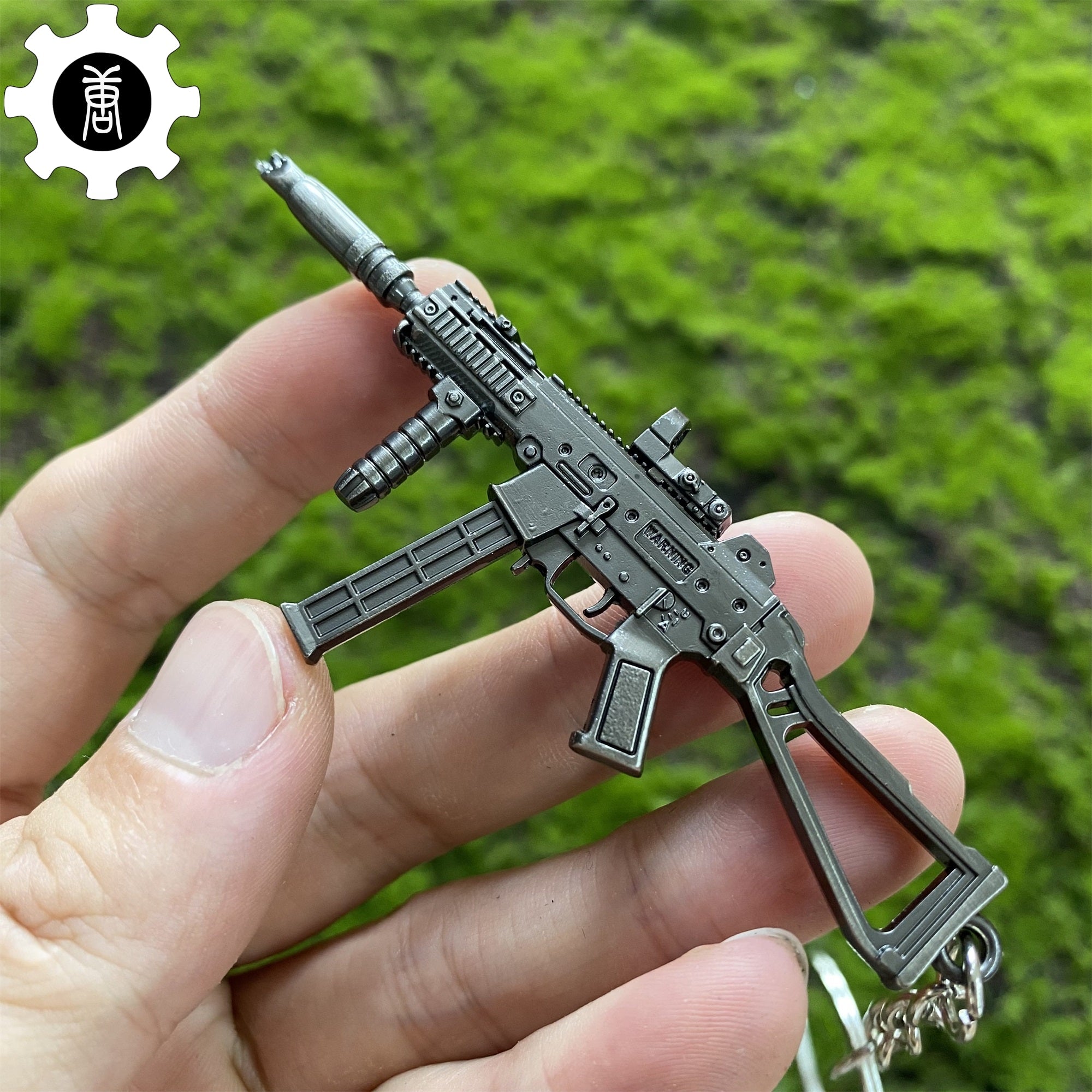 10 in 1 World Famous Submachine Gun SMG Keychain - Tophatter Daily Deals