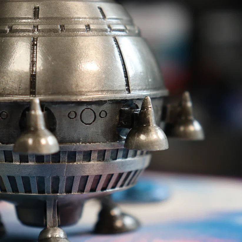 E.T. Limited Edition 40th Anniversary Replica Scaled Spaceship Collectible Replica - Tophatter Daily Deals