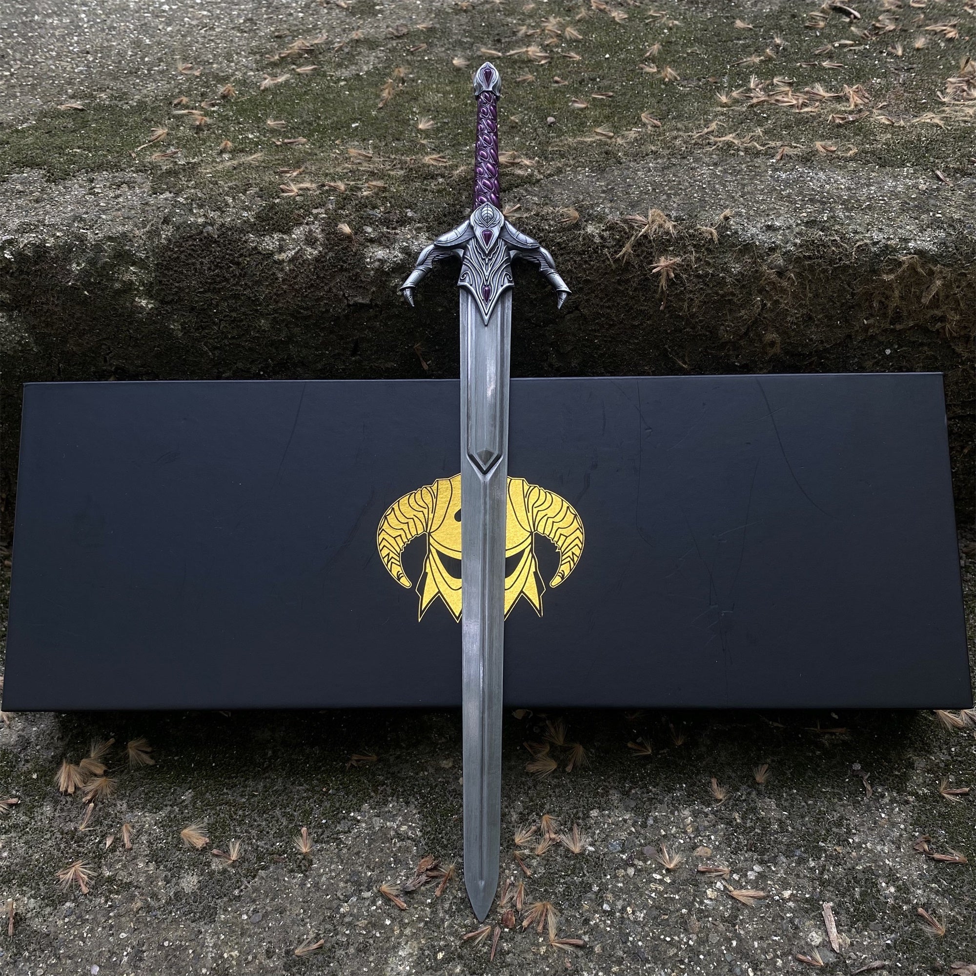 Umbra Sword Oblivion Metal Replica 1/3 Scale Sword Only - Tophatter Daily Deals