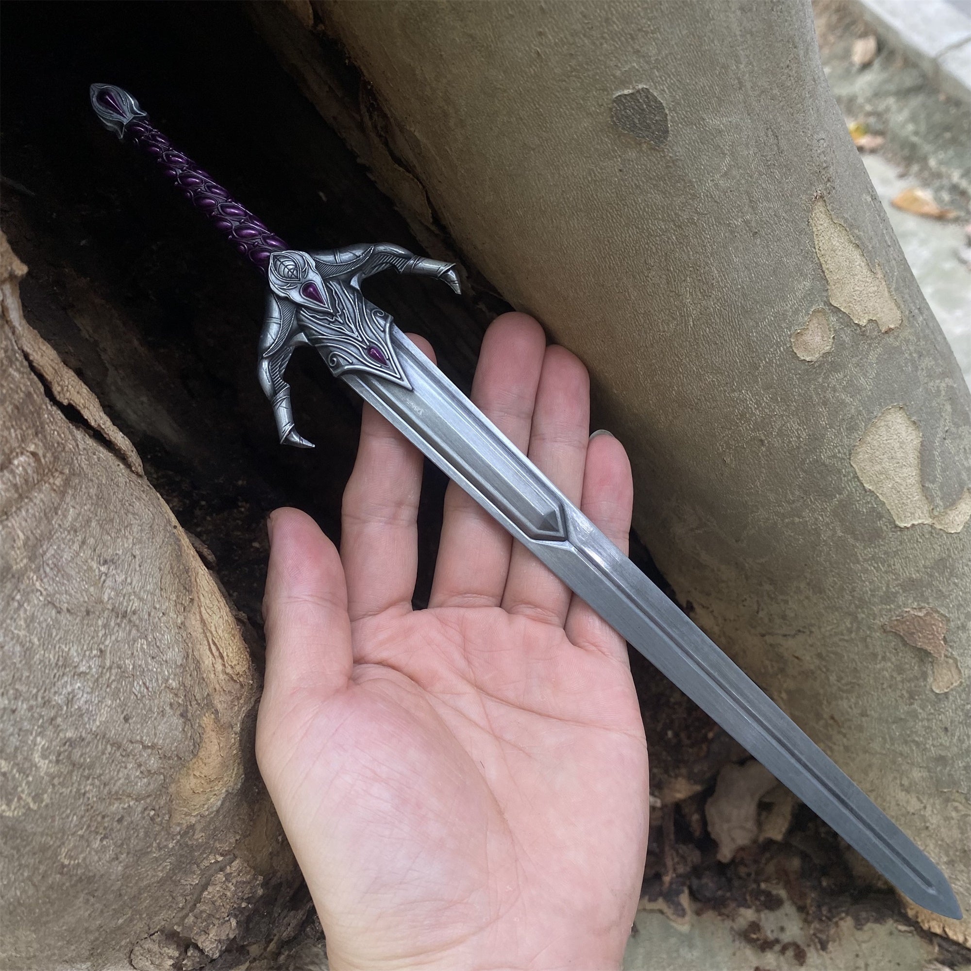 Umbra Sword Oblivion Metal Replica 1/3 Scale - Tophatter Daily Deals