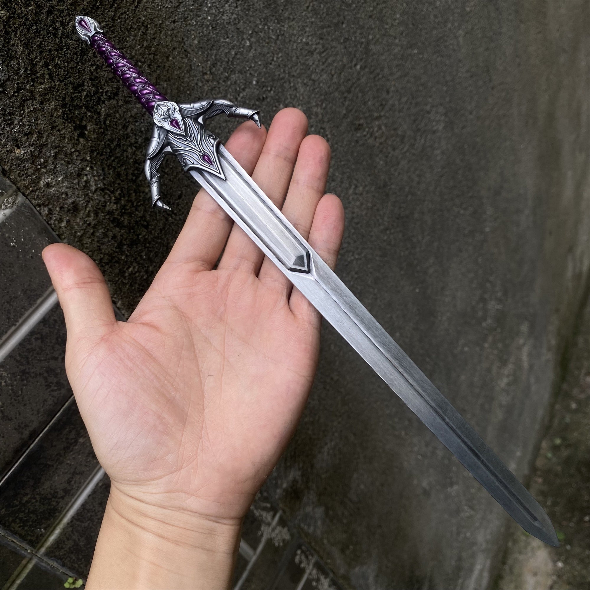 Umbra Sword Oblivion Metal Replica 1/3 Scale - Tophatter Daily Deals