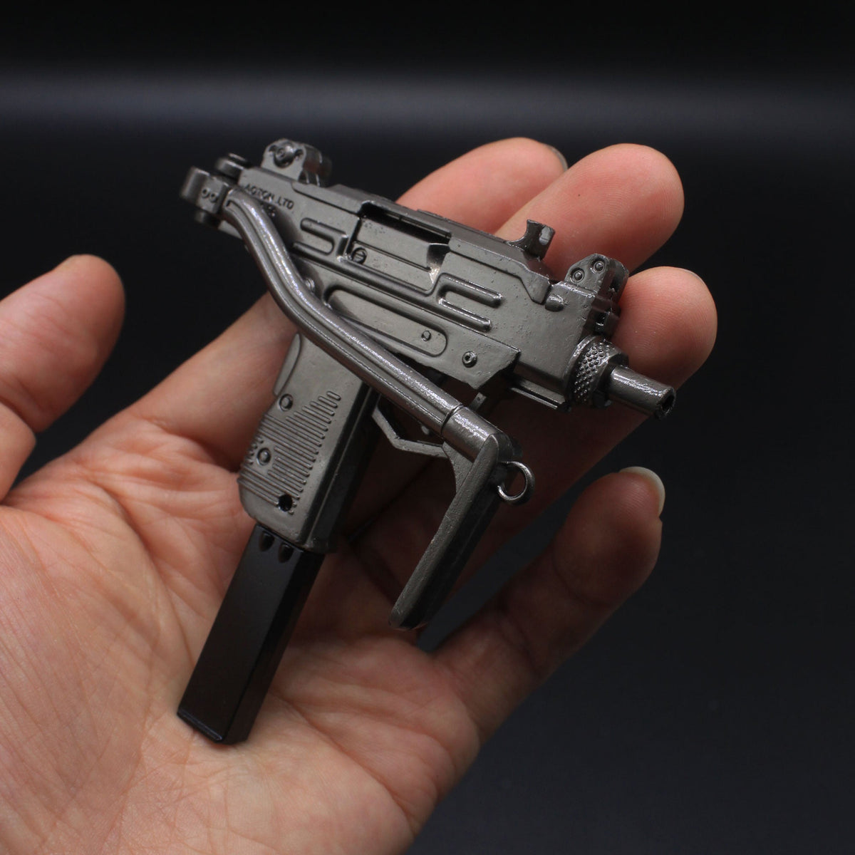 Uzi Submachine Miniature Gun 8CM/3.1" - Tophatter Daily Deals
