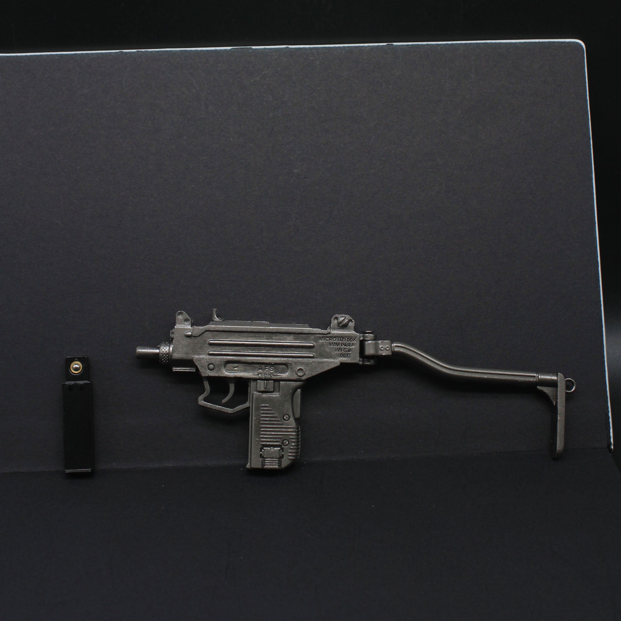 Uzi Submachine Miniature Gun 8CM/3.1