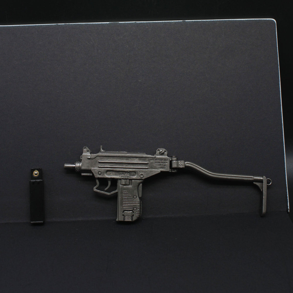 Uzi Submachine Miniature Gun 8CM/3.1" - Tophatter Daily Deals