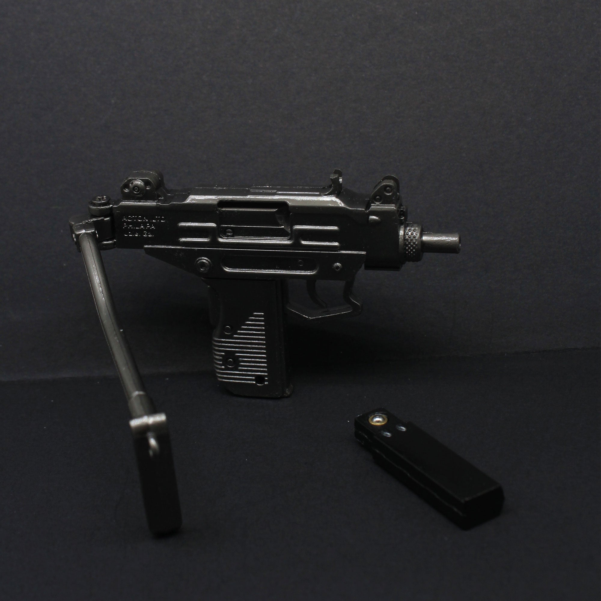 Uzi Submachine Miniature Gun 8CM/3.1" - Tophatter Daily Deals