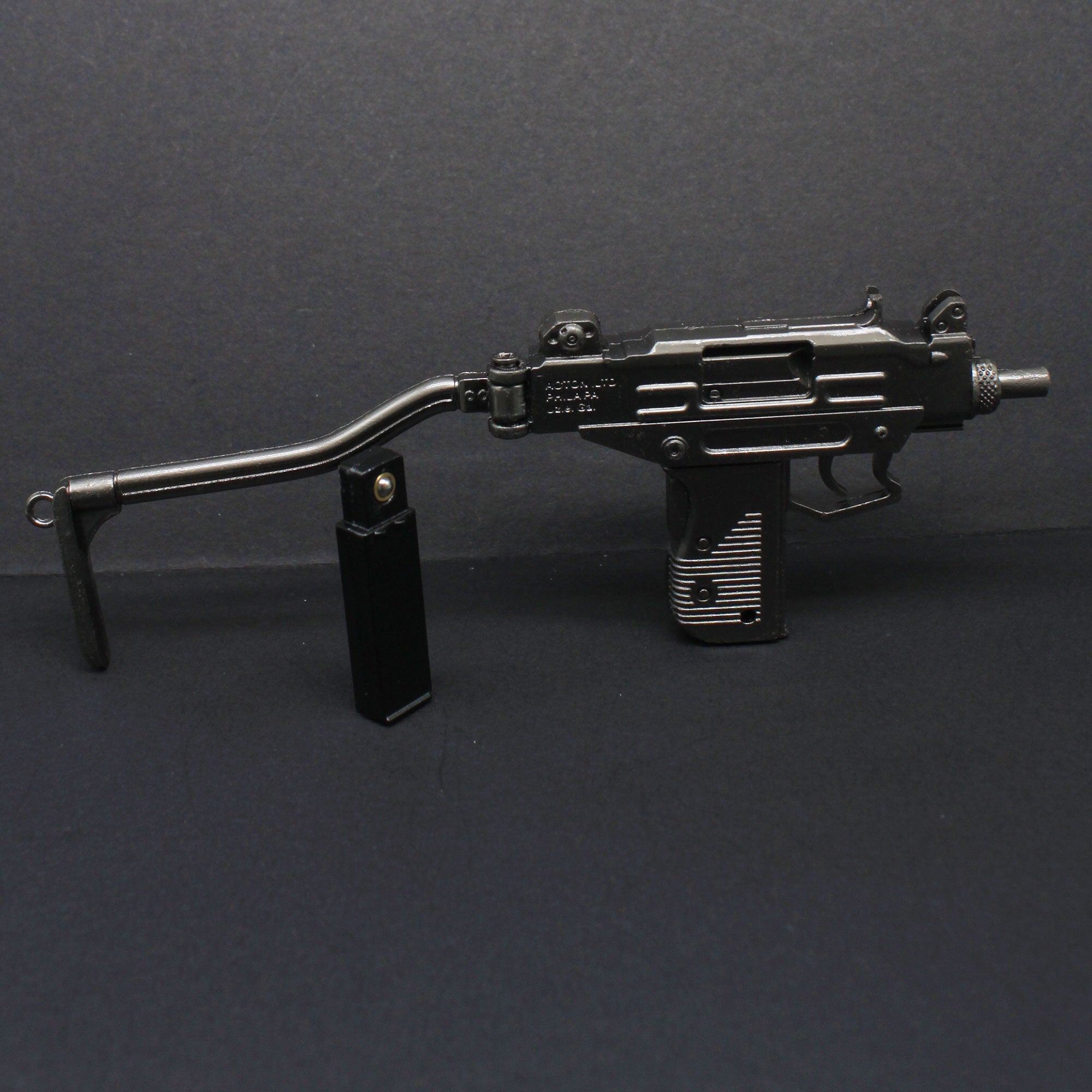 Uzi Submachine Miniature Gun 8CM/3.1