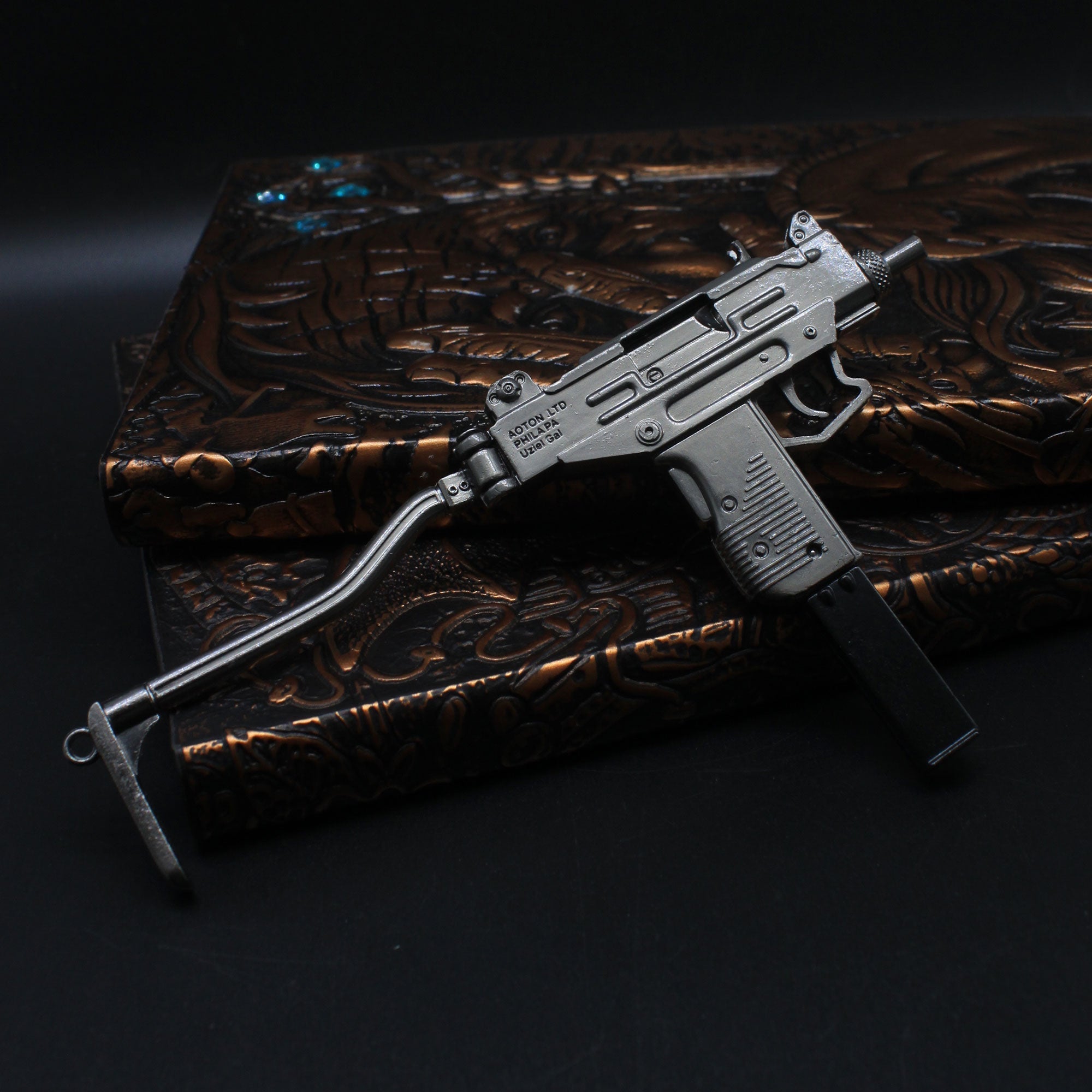 Uzi Submachine Miniature Gun 8CM/3.1" - Tophatter Daily Deals