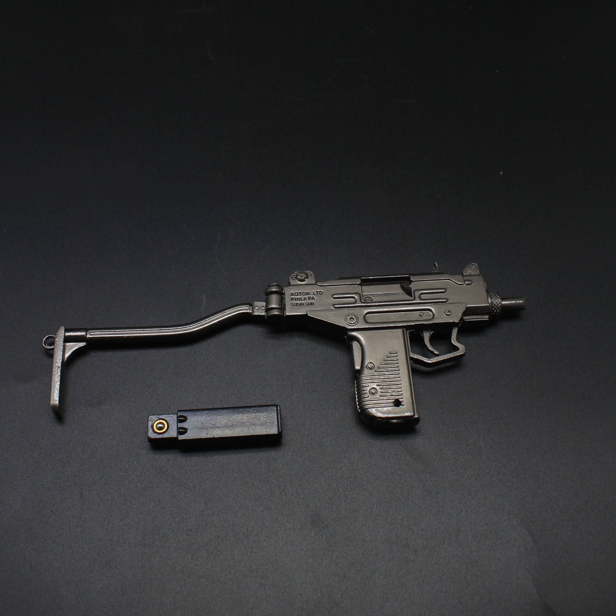 Uzi Submachine Miniature Gun 8CM/3.1