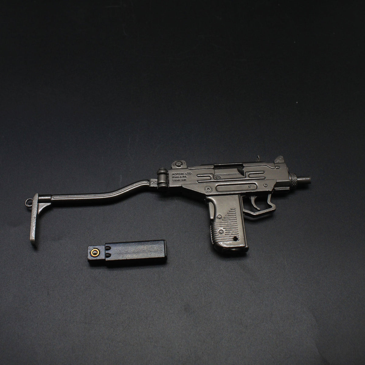 Uzi Submachine Miniature Gun 8CM/3.1" - Tophatter Daily Deals