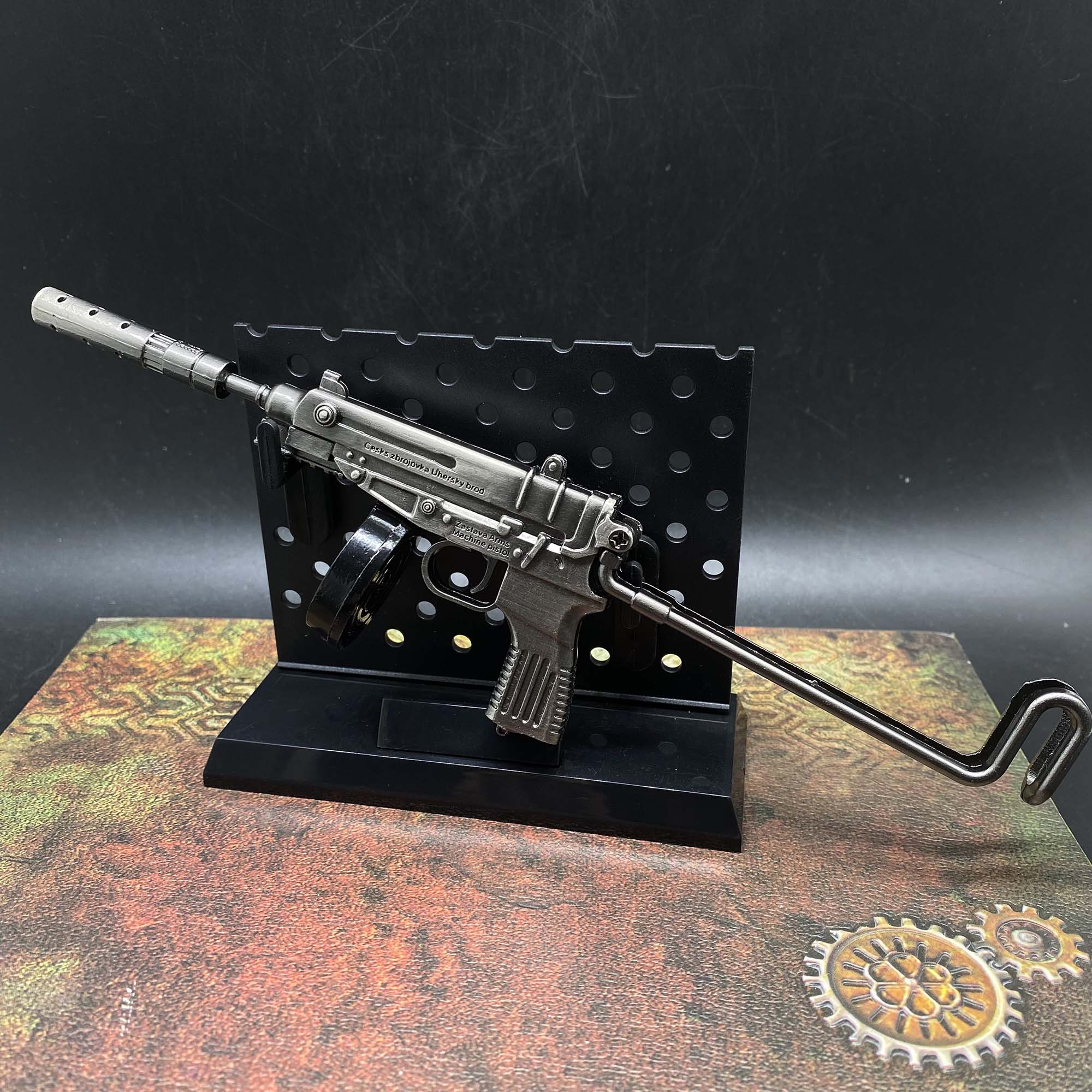 Vz. 61 Mini Metal Gun 8.5CM/3.3" With Plastic Stand - Tophatter Daily Deals