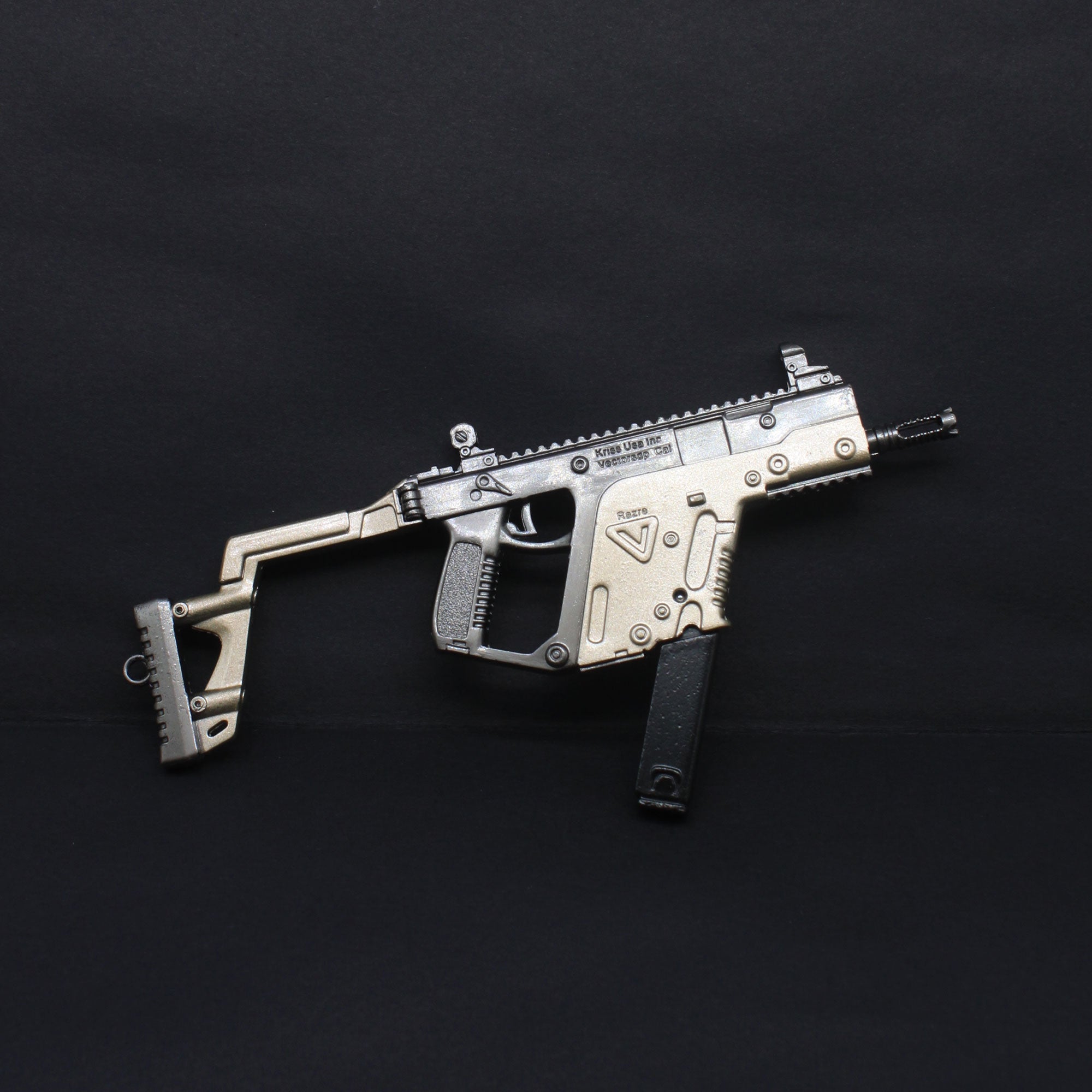 Metal KRISS Vector Miniature Alloy SMG 14CM/5.5" - Tophatter Daily Deals