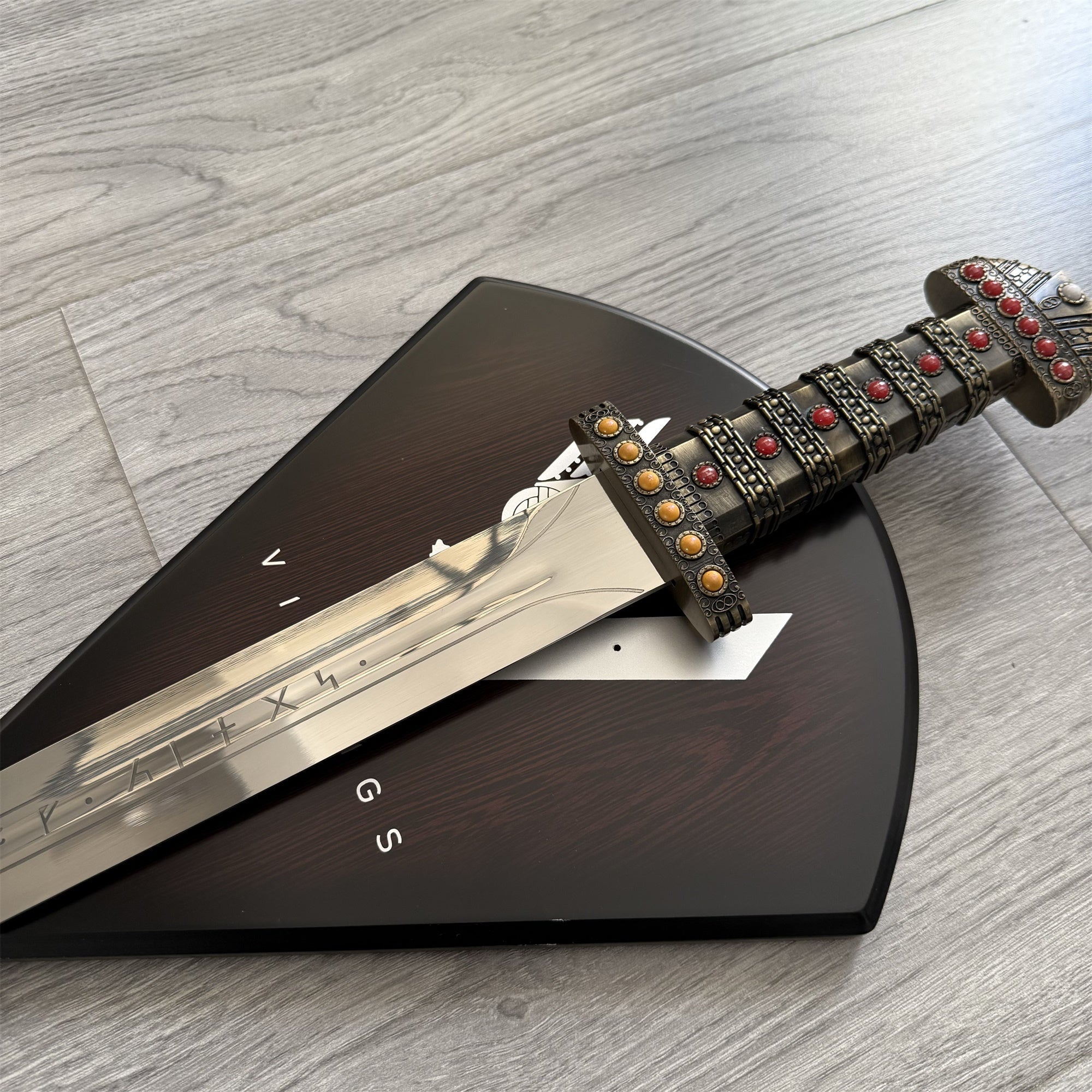 Viking Sword of Ragnar Lothbrok Life-size Metal Replica - Tophatter Daily Deals
