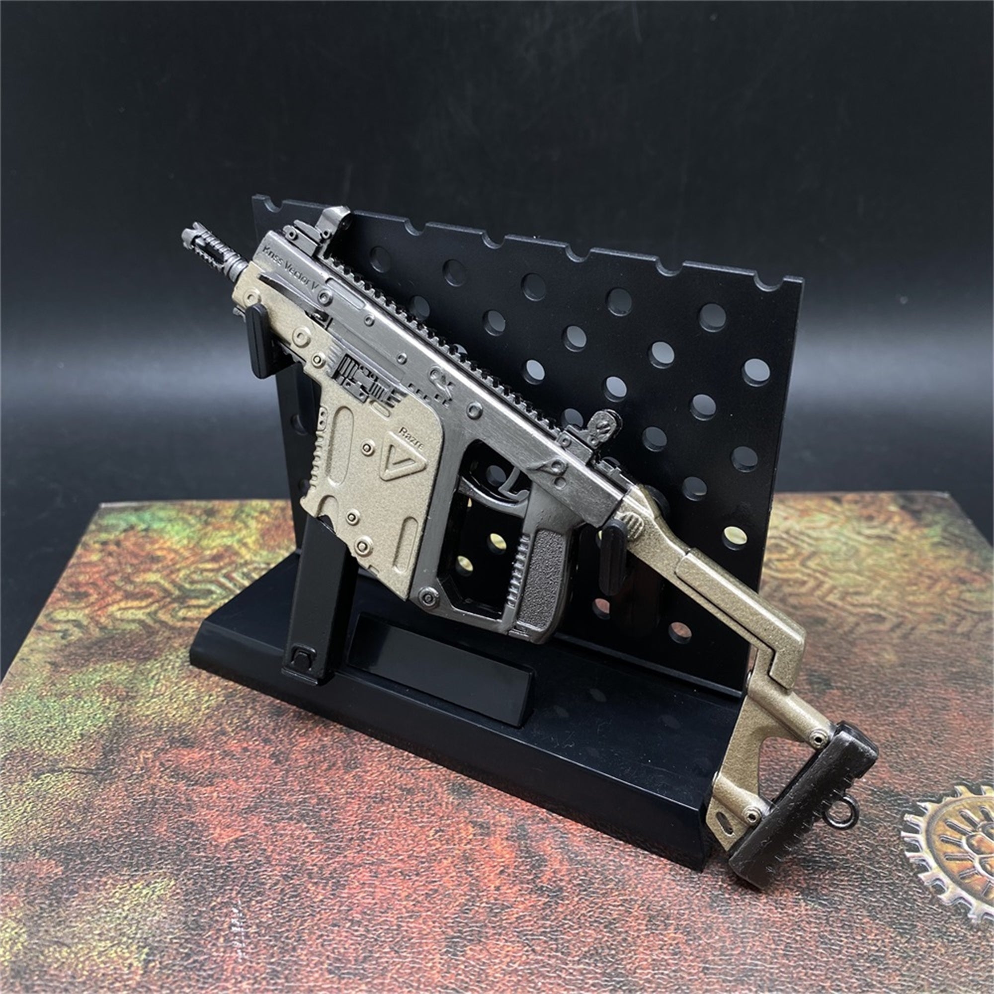 Metal KRISS Vector Miniature Alloy SMG 14CM/5.5" Wih Plastic Stand - Tophatter Daily Deals