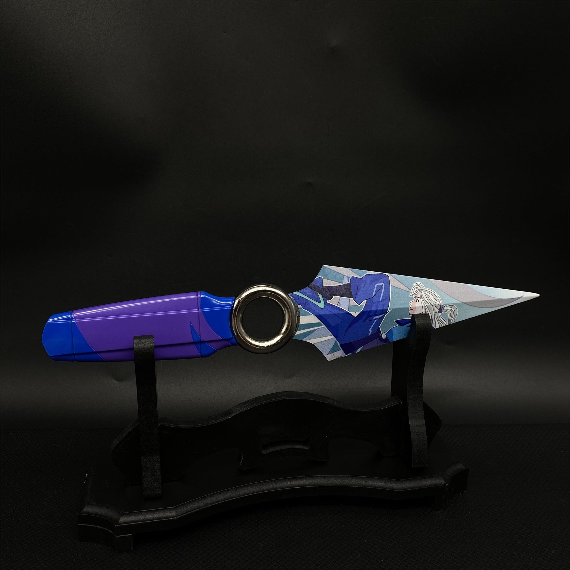 Go Volume No 1 Knife Jett Kunai Life Size Blunt Metal Replica Jett Knife & Wooden Stand - Tophatter Daily Deals