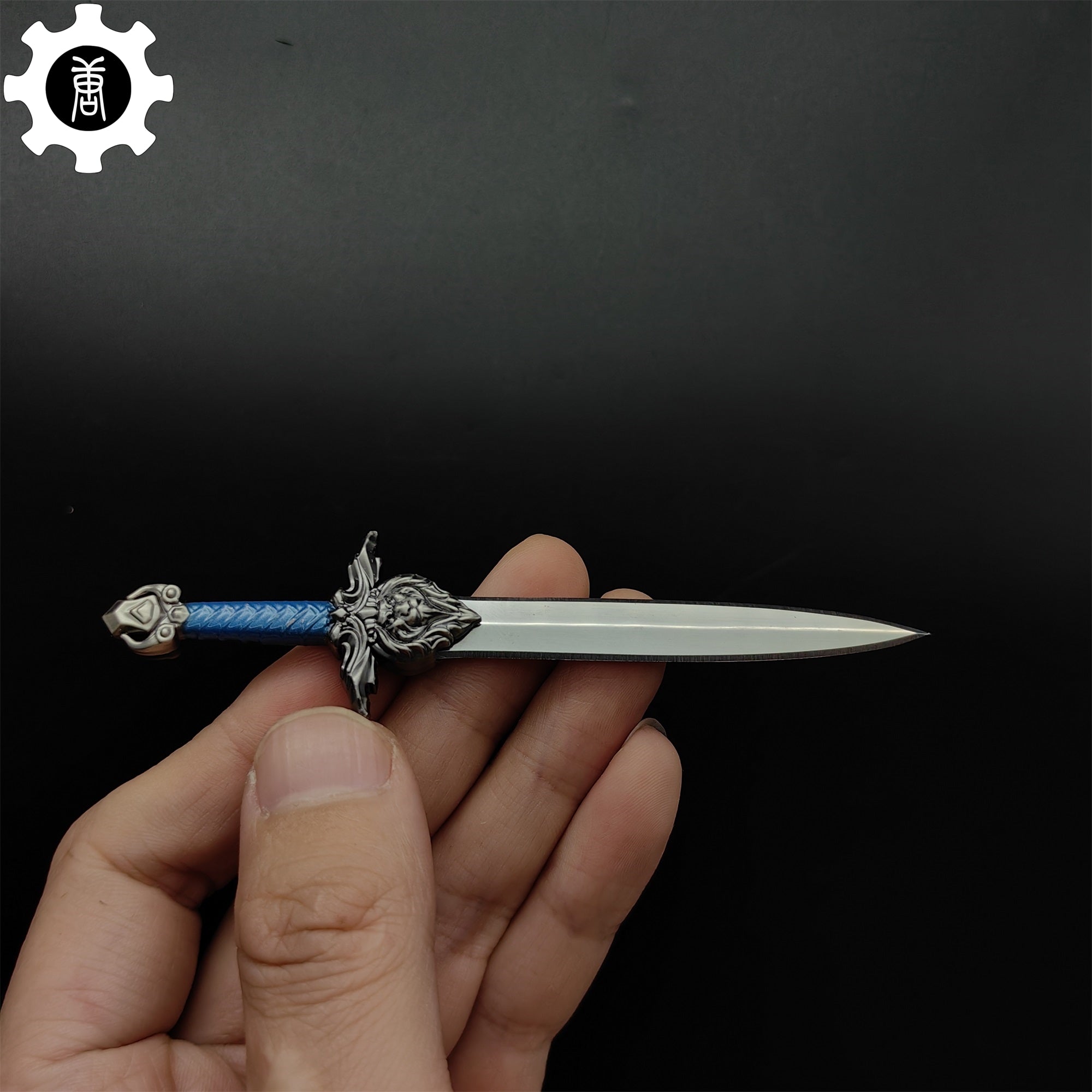 WOW Stormwind Sword Mini Metal Replica Unboxing Tool - Tophatter Daily Deals