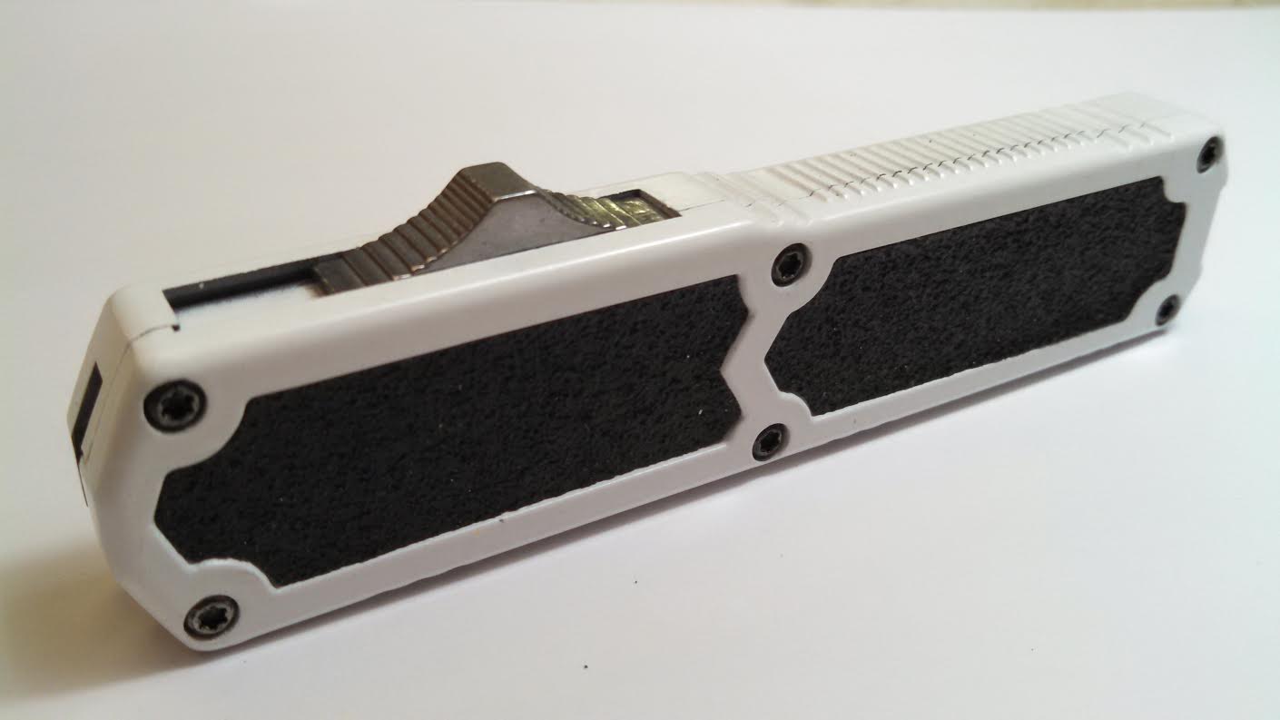 Titan OTF Dual Action White Automatic Knife Plain Edge Dagger Knife-OTF - Tophatter Daily Deals